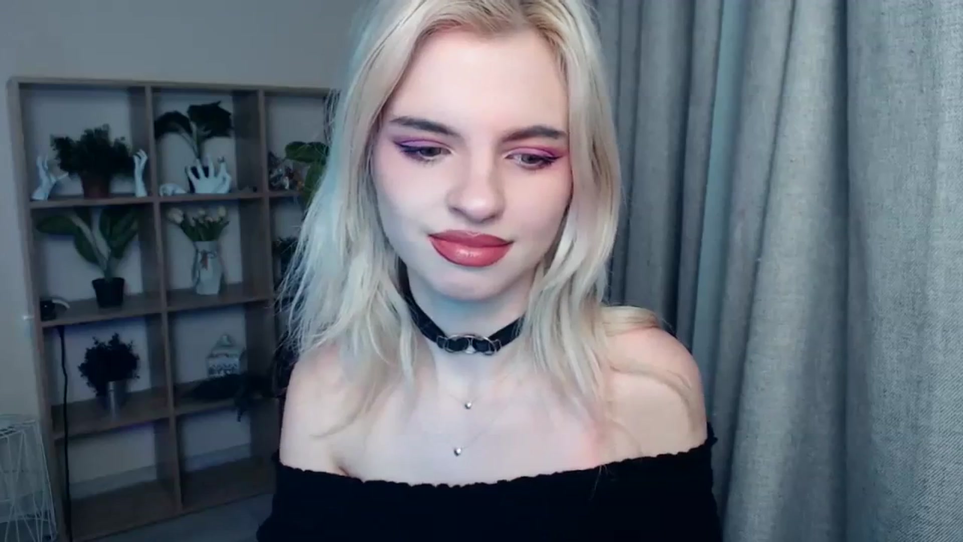 Gallery image thumbnail from Erineys's myfreecams stream on, 01/27/2024, 17:02 image 15 of 20