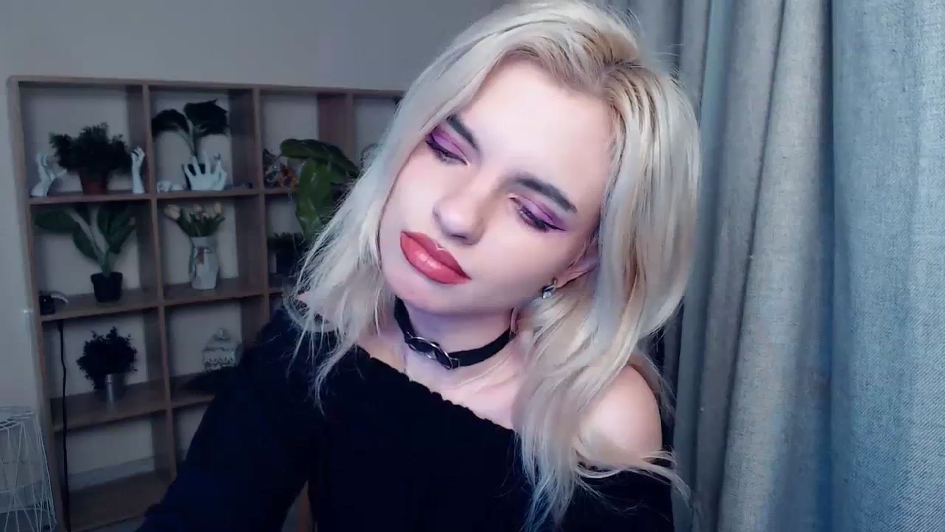 Gallery image thumbnail from Erineys's myfreecams stream on, 01/27/2024, 17:02 image 7 of 20