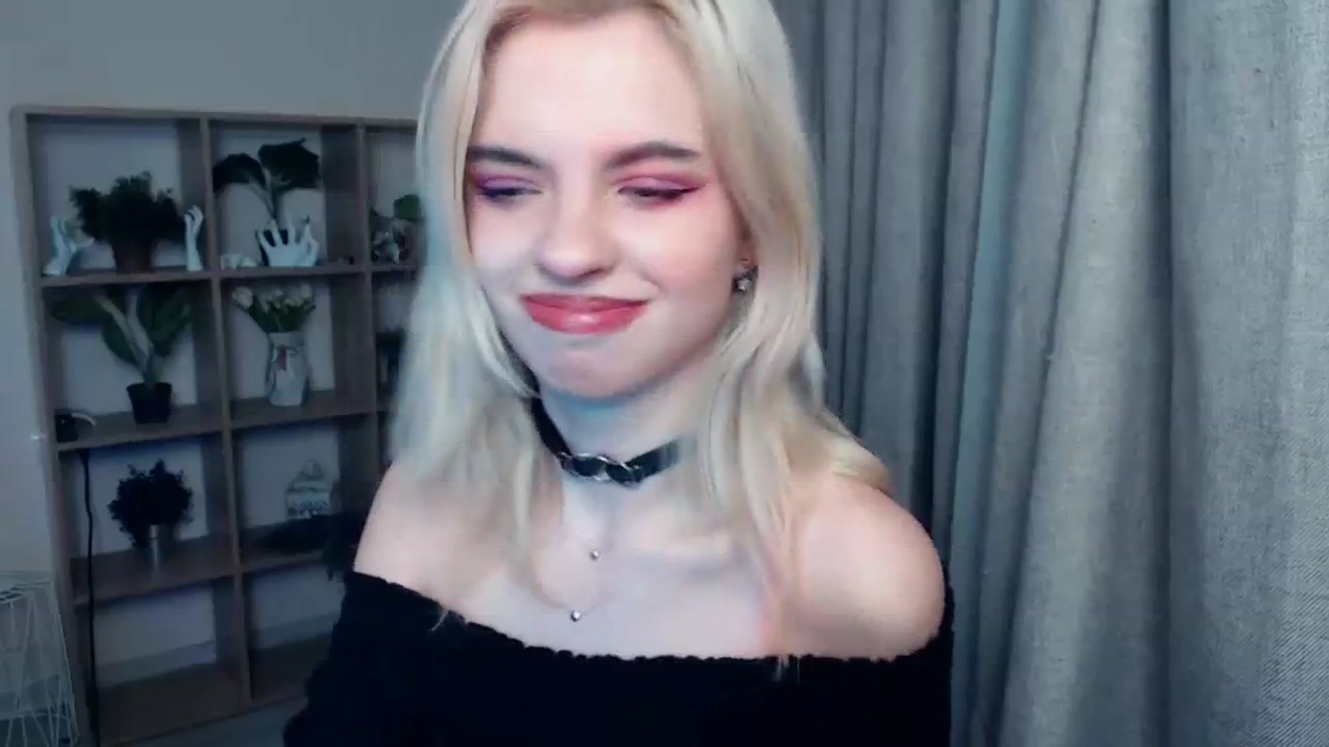 Gallery image thumbnail from Erineys's myfreecams stream on, 01/27/2024, 17:02 image 16 of 20