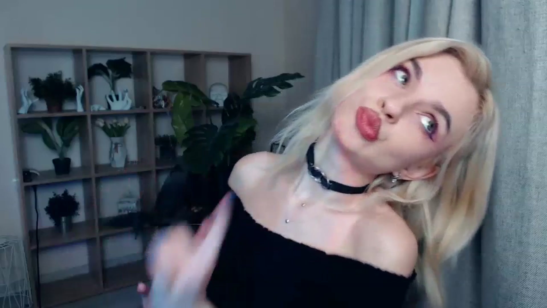 Gallery image thumbnail from Erineys's myfreecams stream on, 01/27/2024, 17:02 image 17 of 20
