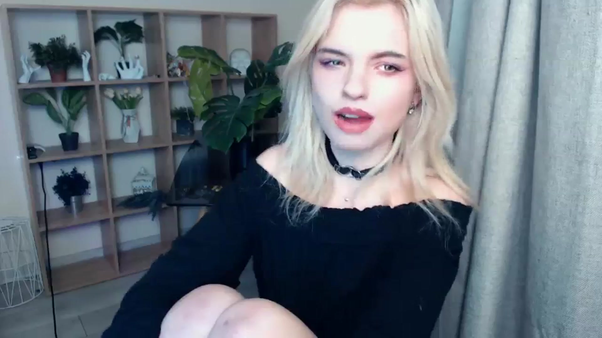 Gallery image thumbnail from Erineys's myfreecams stream on, 01/27/2024, 17:19 image 11 of 20