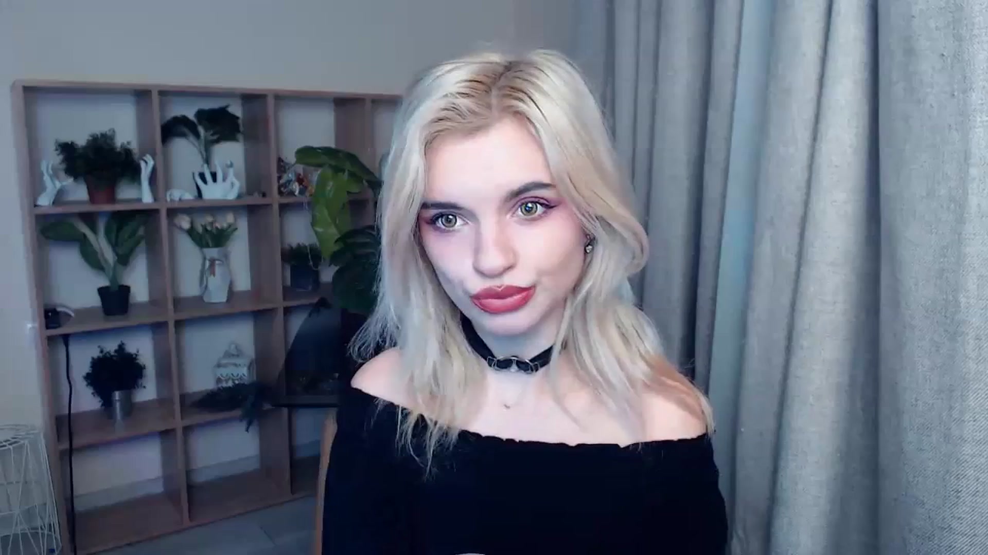 Gallery image thumbnail from Erineys's myfreecams stream on, 01/27/2024, 17:19 image 1 of 20
