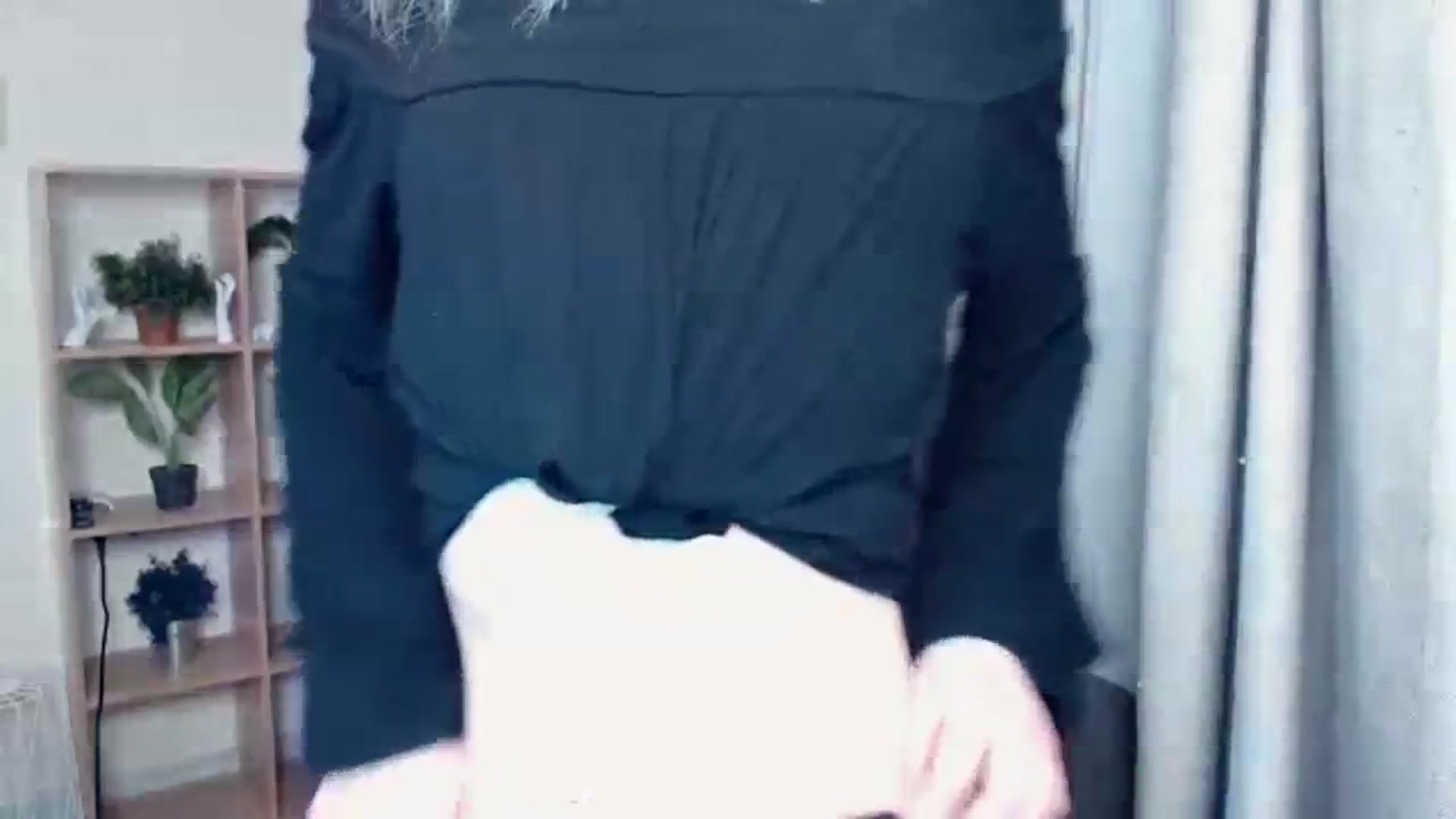 Gallery image thumbnail from Erineys's myfreecams stream on, 01/27/2024, 19:01 image 13 of 20