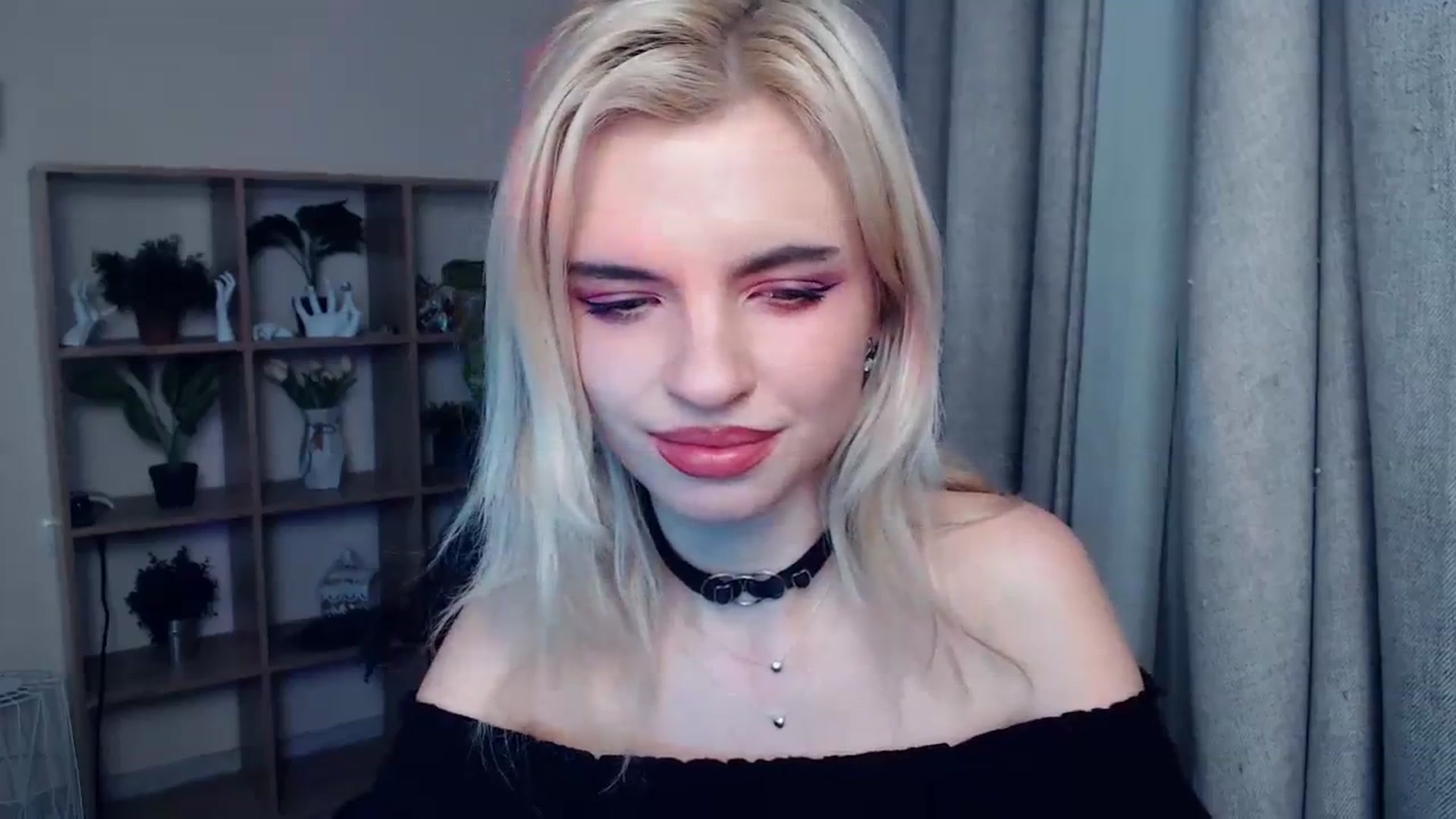 Gallery image thumbnail from Erineys's myfreecams stream on, 01/27/2024, 19:01 image 16 of 20