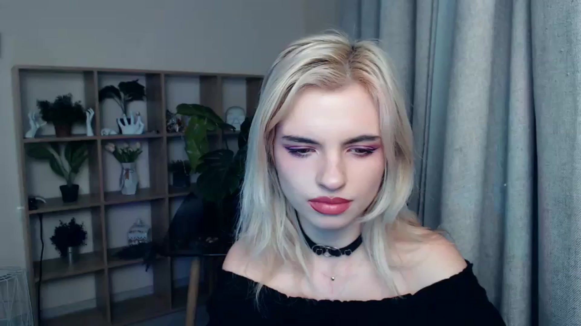 Gallery image thumbnail from Erineys's myfreecams stream on, 01/27/2024, 19:01 image 1 of 20