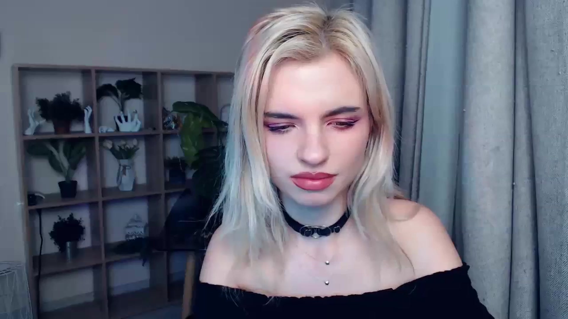 Gallery image thumbnail from Erineys's myfreecams stream on, 01/27/2024, 19:01 image 17 of 20