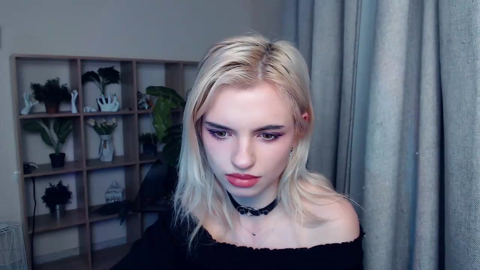 Gallery image thumbnail from Erineys's myfreecams stream on, 01/27/2024, 19:01 image 5 of 20