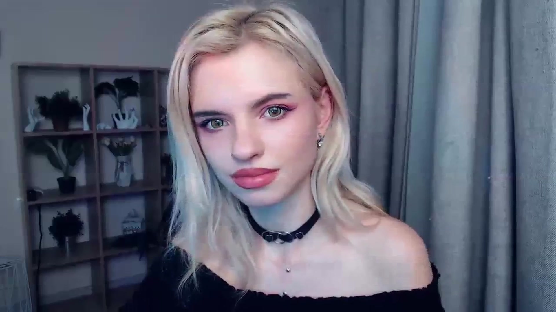 Gallery image thumbnail from Erineys's myfreecams stream on, 01/27/2024, 19:01 image 12 of 20