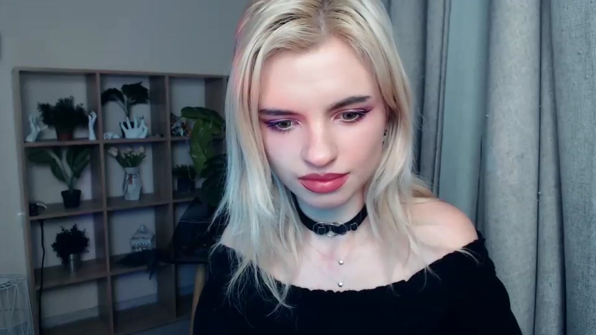 Gallery image thumbnail from Erineys's myfreecams stream on, 01/27/2024, 19:01 image 15 of 20