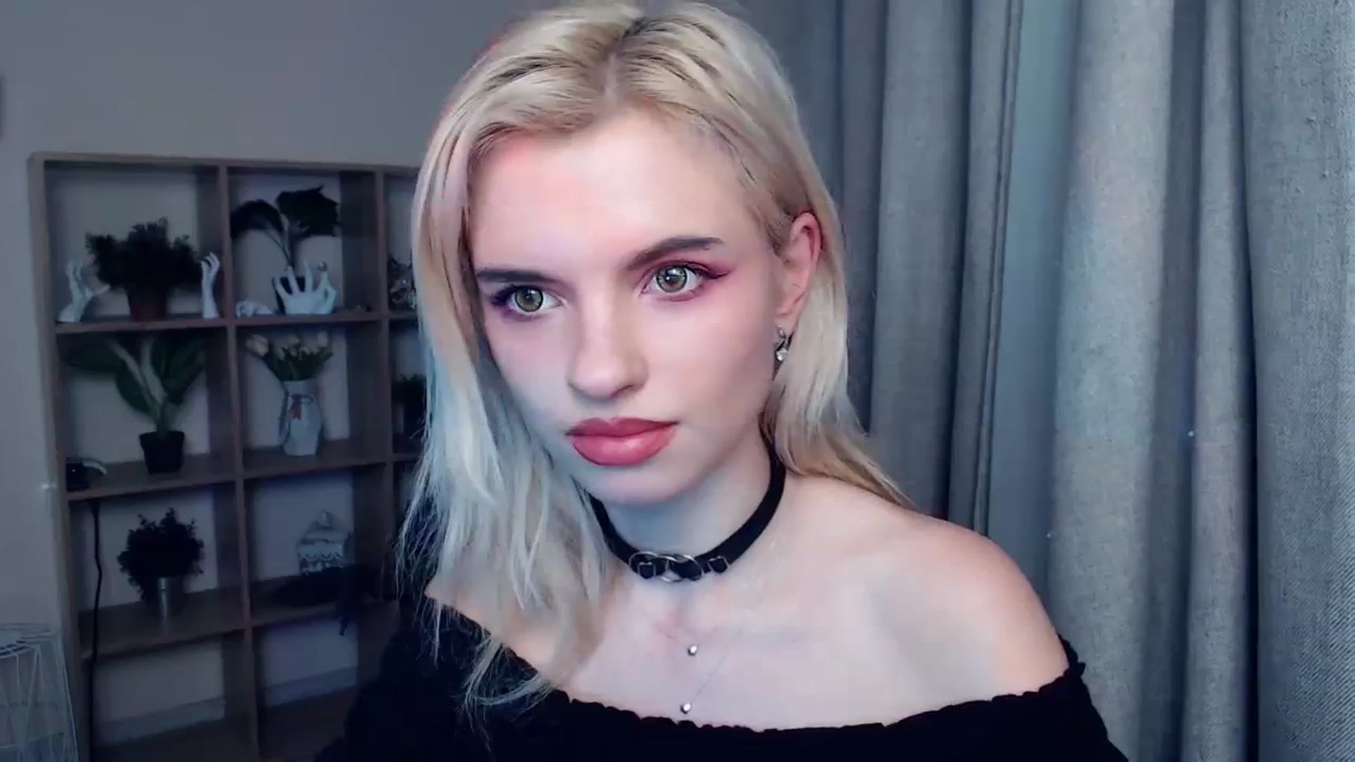 Gallery image thumbnail from Erineys's myfreecams stream on, 01/27/2024, 19:01 image 11 of 20
