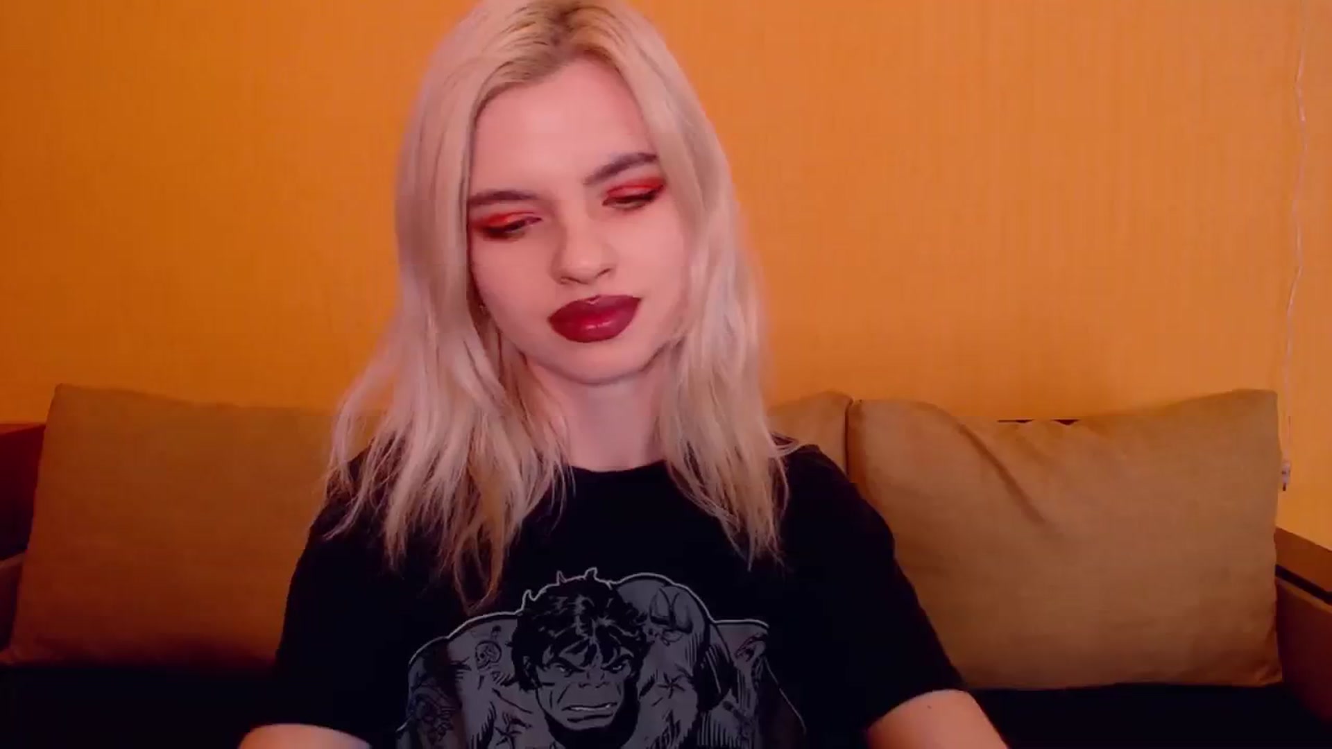 Gallery image thumbnail from Erineys's myfreecams stream on, 01/29/2024, 16:10 image 17 of 20