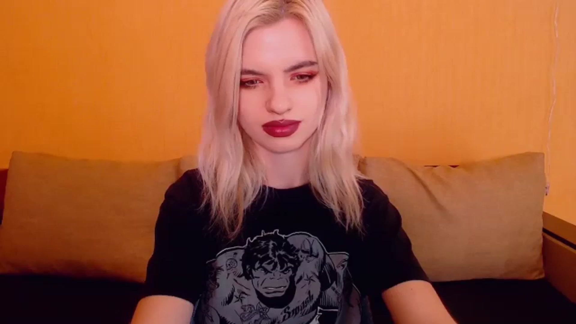 Gallery image thumbnail from Erineys's myfreecams stream on, 01/29/2024, 16:10 image 12 of 20