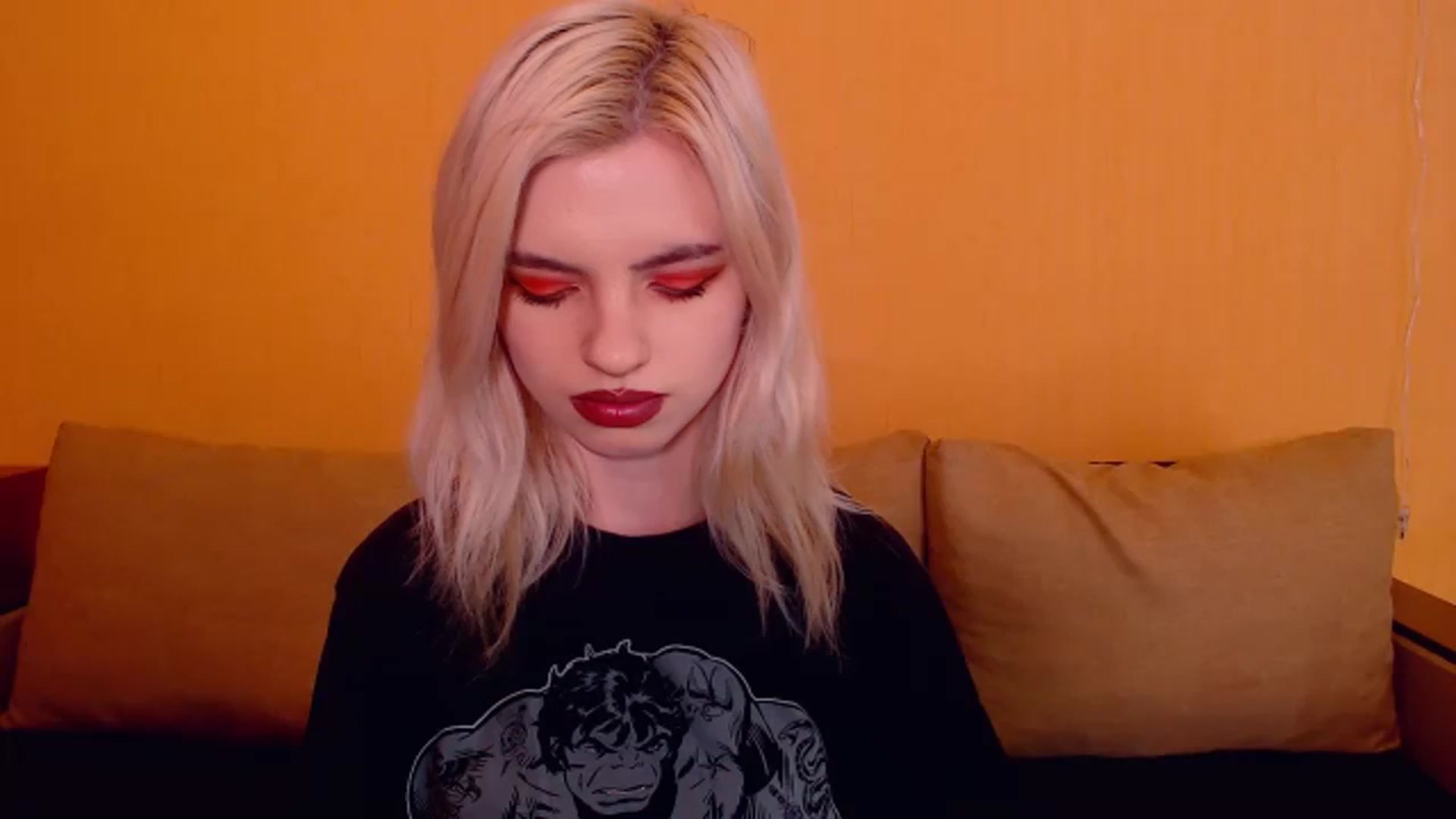 Gallery image thumbnail from Erineys's myfreecams stream on, 01/29/2024, 16:10 image 16 of 20