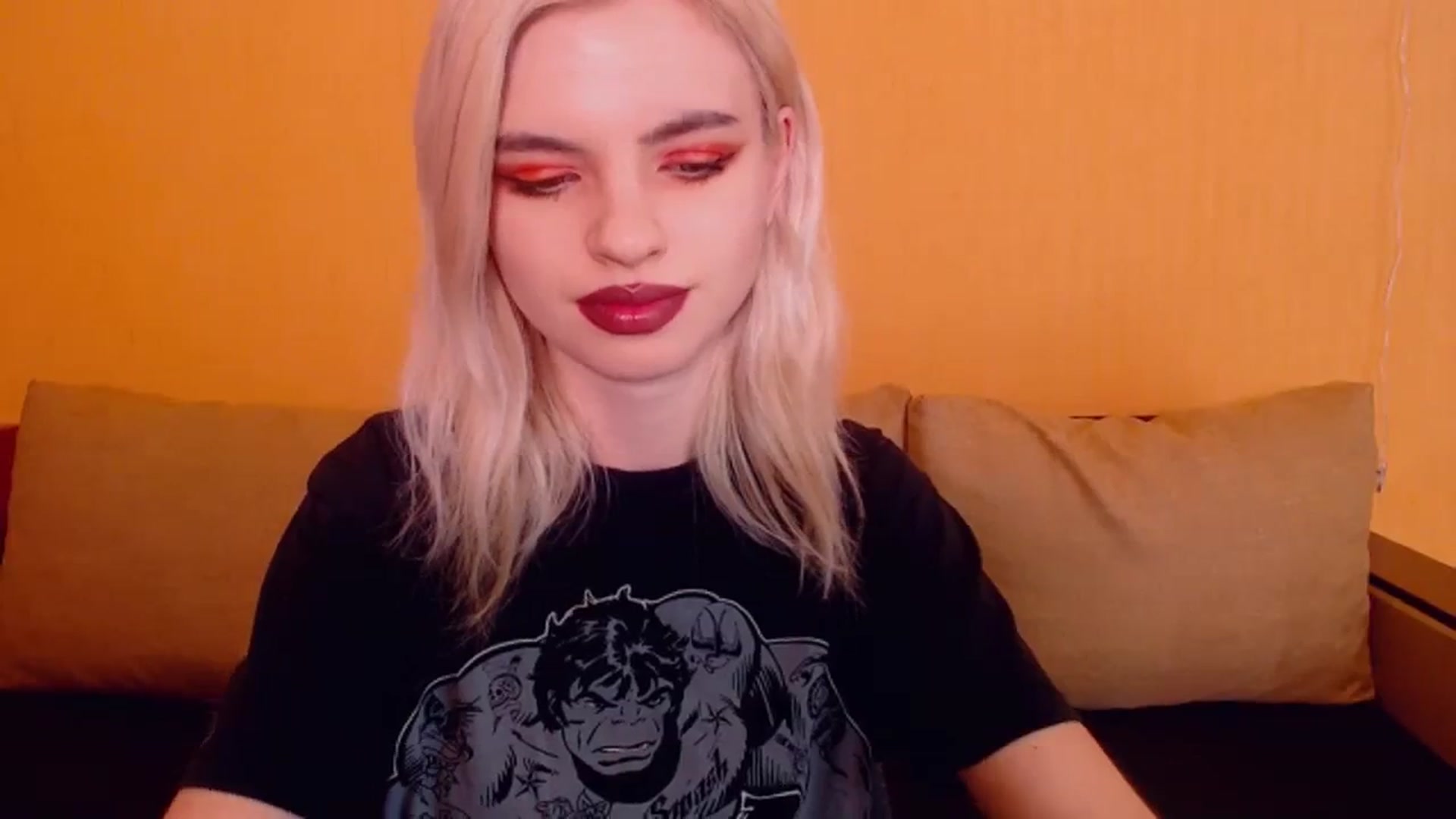 Gallery image thumbnail from Erineys's myfreecams stream on, 01/29/2024, 16:10 image 7 of 20