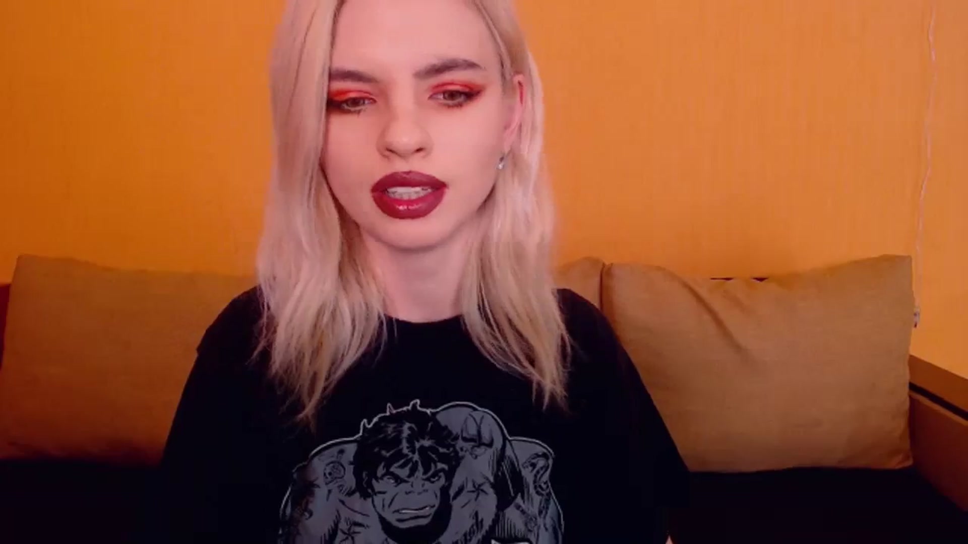 Gallery image thumbnail from Erineys's myfreecams stream on, 01/29/2024, 16:10 image 6 of 20