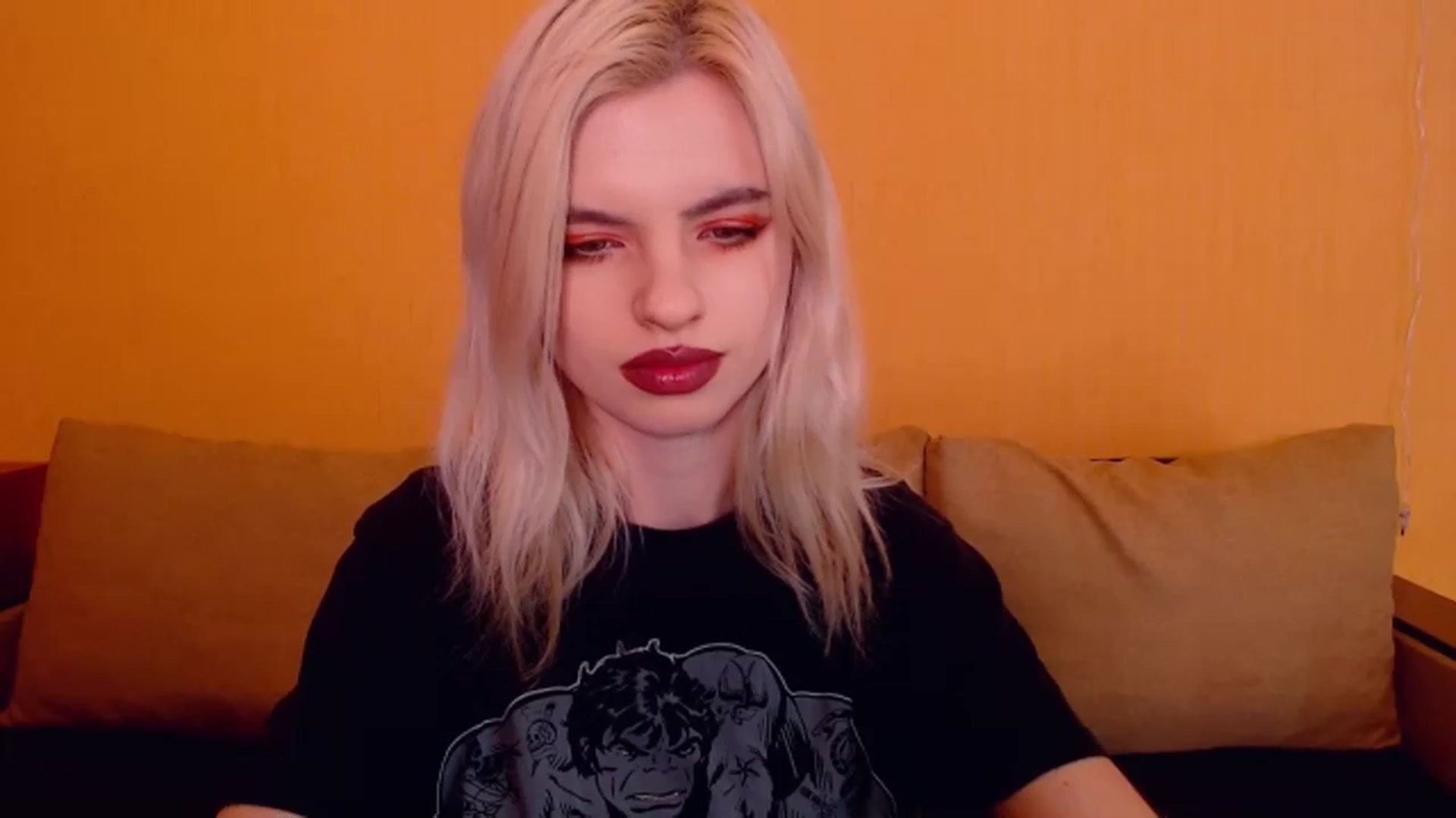 Gallery image thumbnail from Erineys's myfreecams stream on, 01/29/2024, 16:10 image 14 of 20