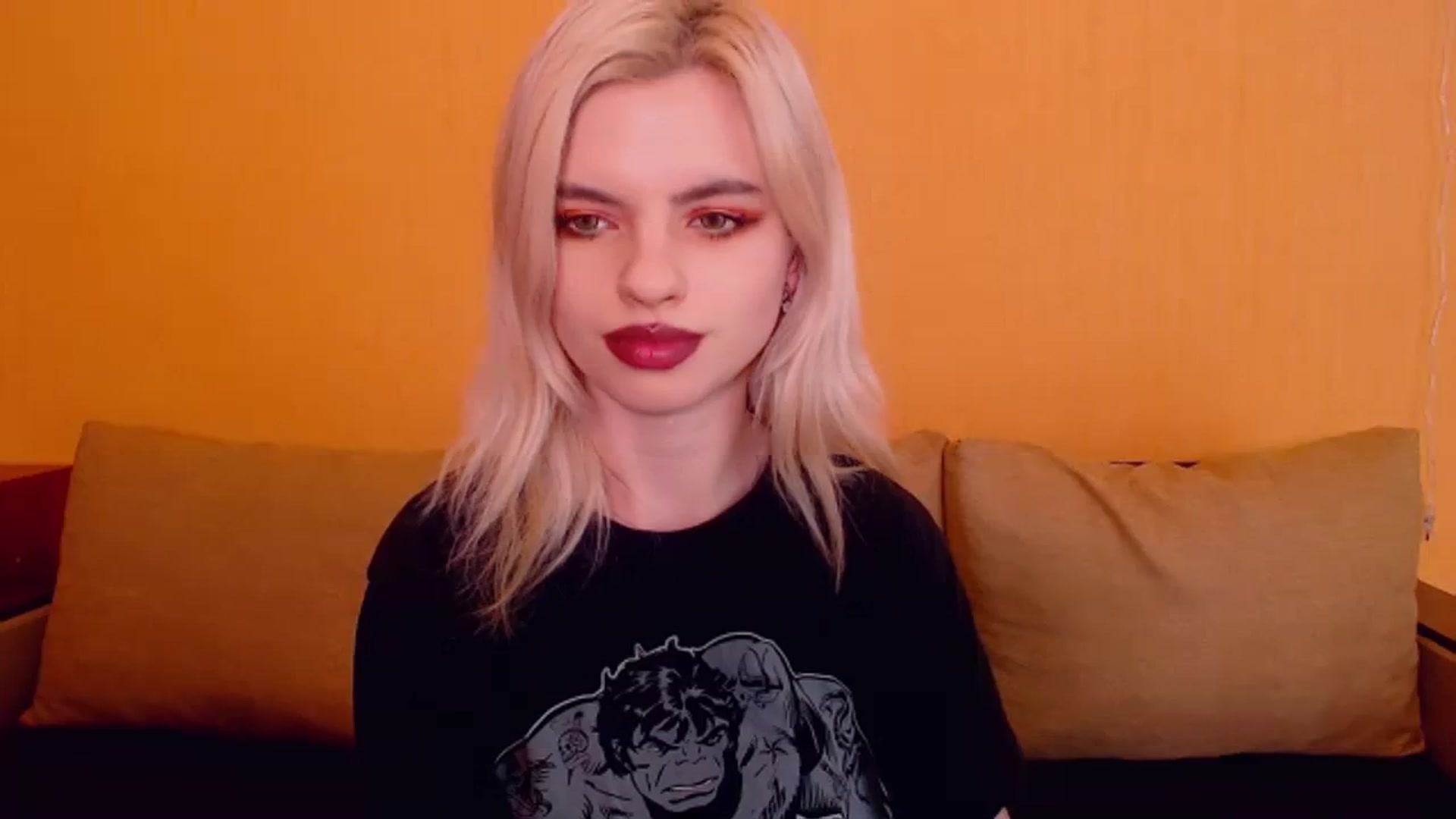 Gallery image thumbnail from Erineys's myfreecams stream on, 01/29/2024, 16:52 image 12 of 20