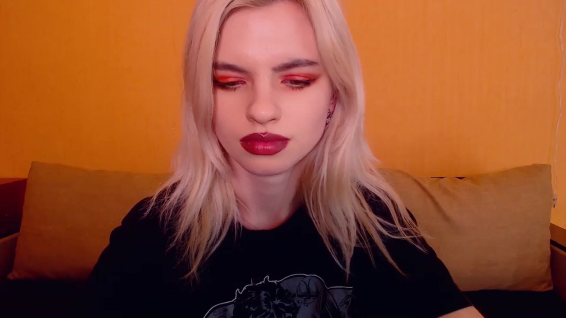 Gallery image thumbnail from Erineys's myfreecams stream on, 01/29/2024, 16:52 image 10 of 20