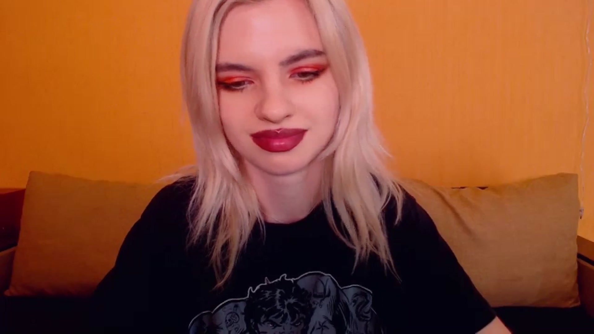 Gallery image thumbnail from Erineys's myfreecams stream on, 01/29/2024, 16:52 image 19 of 20