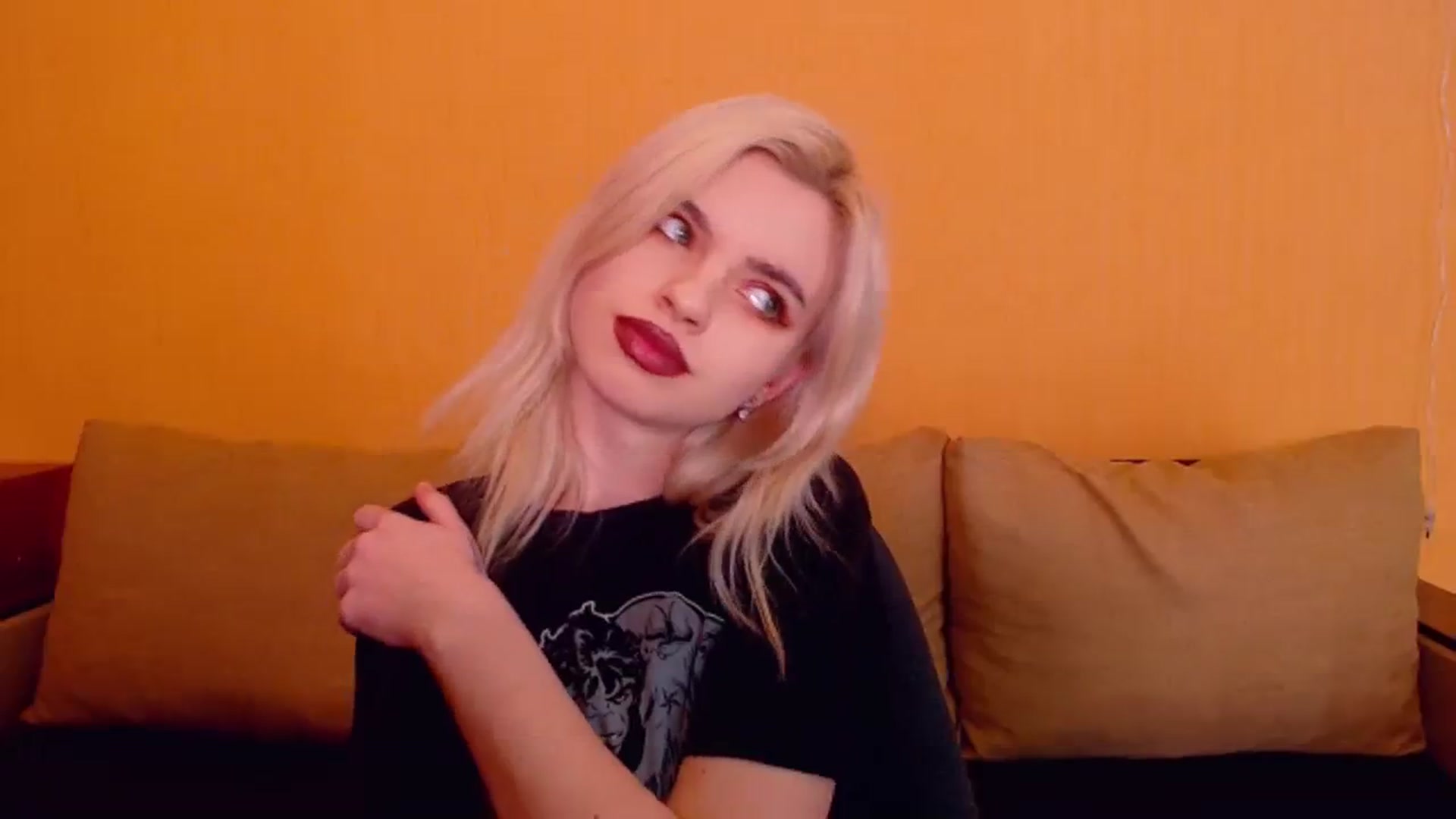 Gallery image thumbnail from Erineys's myfreecams stream on, 01/29/2024, 16:52 image 5 of 20
