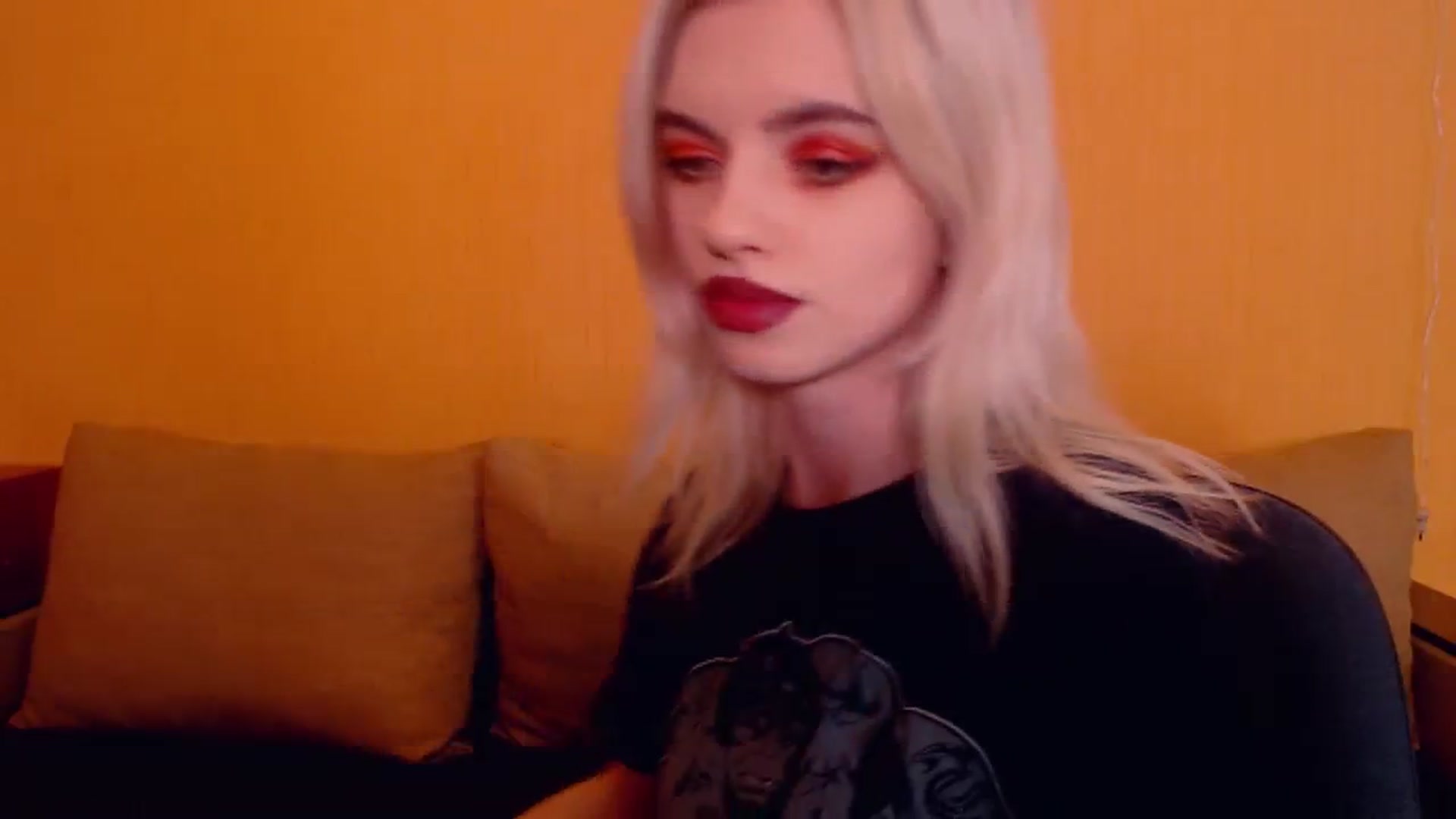 Gallery image thumbnail from Erineys's myfreecams stream on, 01/29/2024, 16:52 image 16 of 20