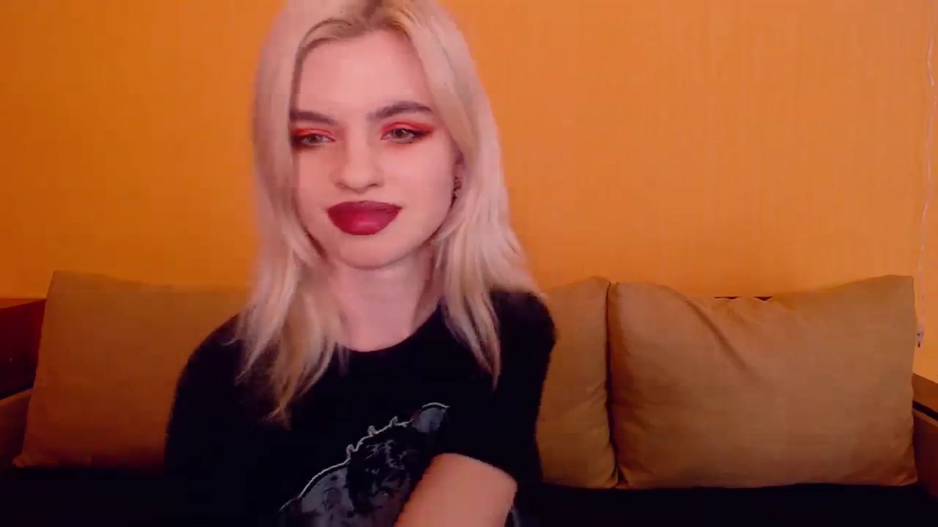 Gallery image thumbnail from Erineys's myfreecams stream on, 01/29/2024, 16:52 image 13 of 20