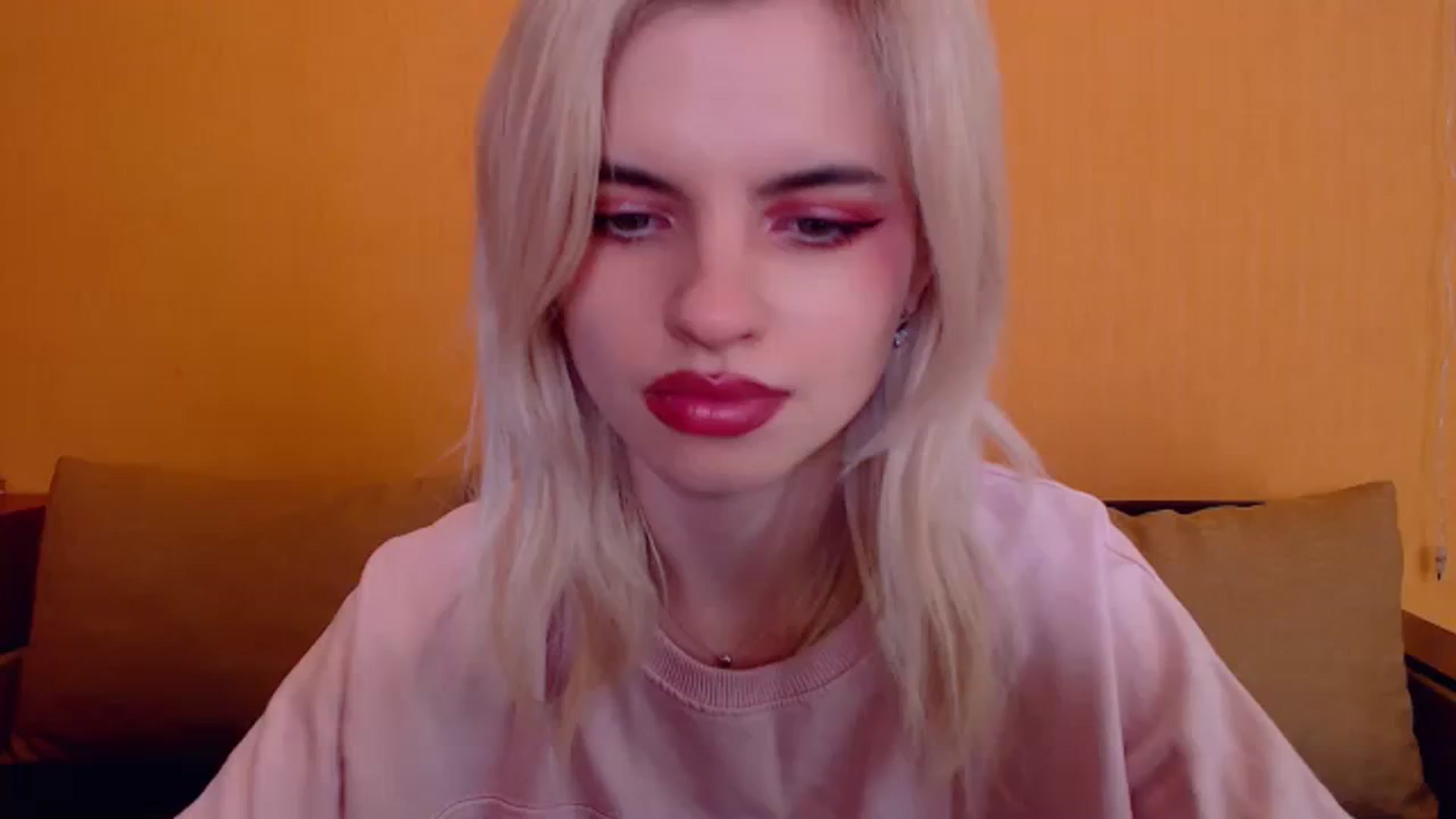 Gallery image thumbnail from Erineys's myfreecams stream on, 02/02/2024, 18:11 image 1 of 20