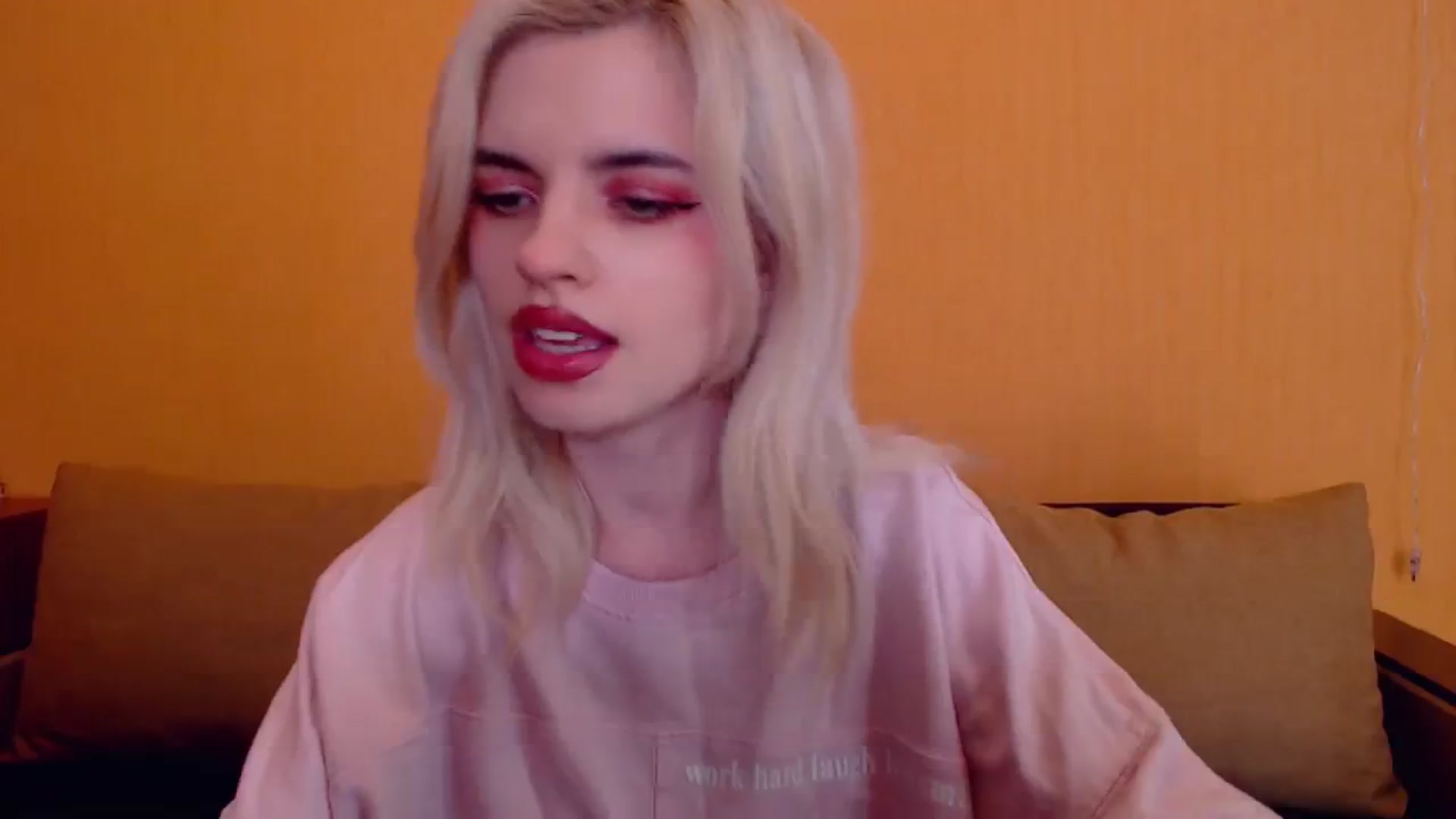 Gallery image thumbnail from Erineys's myfreecams stream on, 02/02/2024, 18:11 image 20 of 20