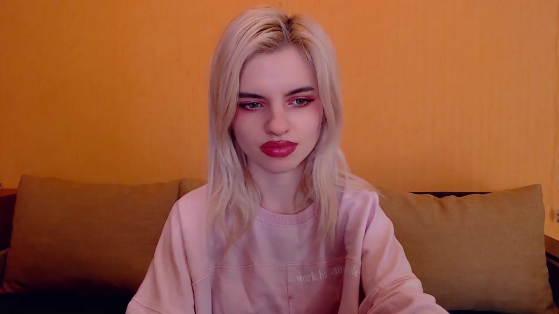 Gallery image thumbnail from Erineys's myfreecams stream on, 02/02/2024, 18:11 image 14 of 20