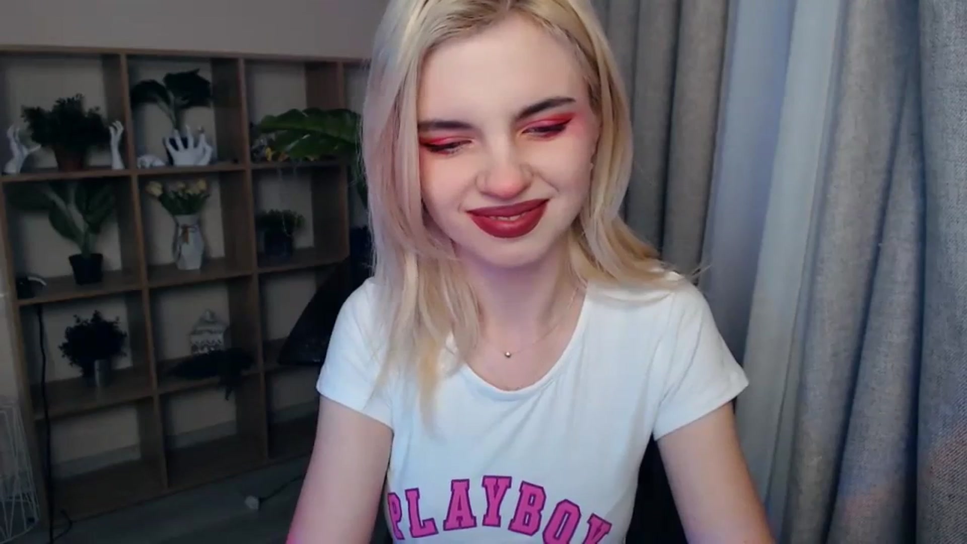 Gallery image thumbnail from Erineys's myfreecams stream on, 02/03/2024, 14:03 image 10 of 20