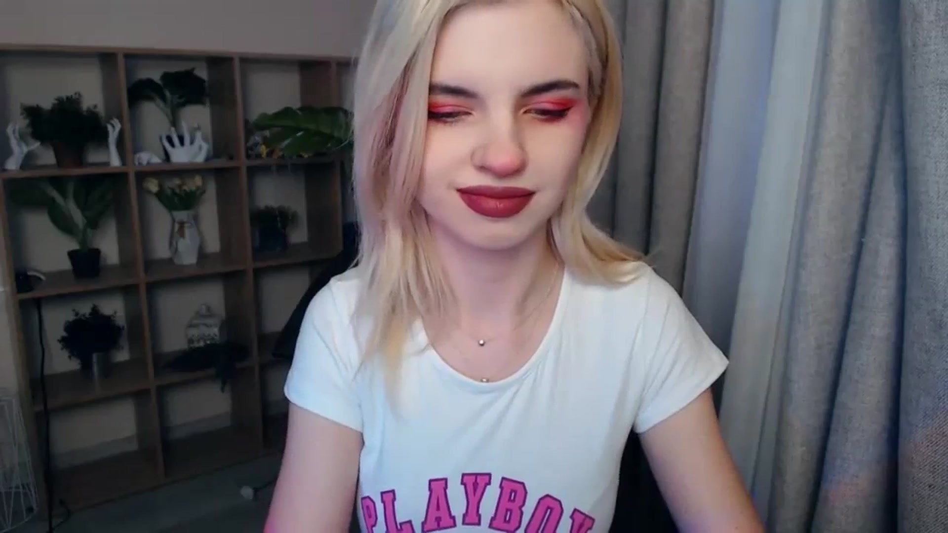 Gallery image thumbnail from Erineys's myfreecams stream on, 02/03/2024, 14:03 image 8 of 20
