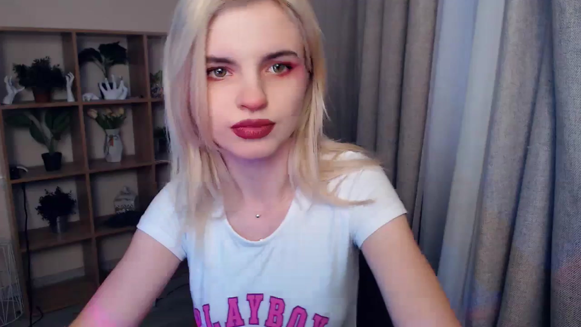 Gallery image thumbnail from Erineys's myfreecams stream on, 02/03/2024, 14:03 image 3 of 20