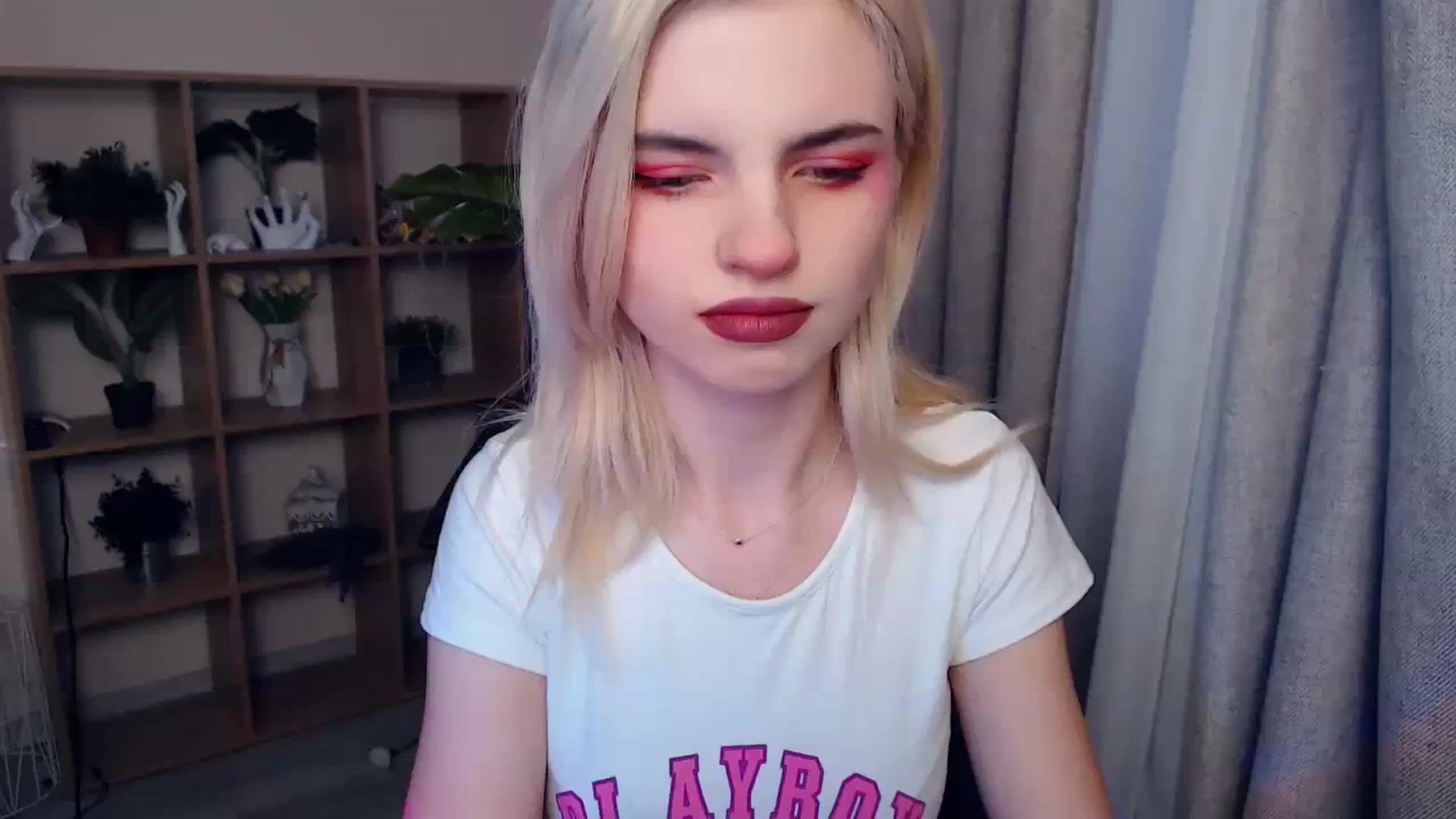 Gallery image thumbnail from Erineys's myfreecams stream on, 02/03/2024, 14:03 image 14 of 20