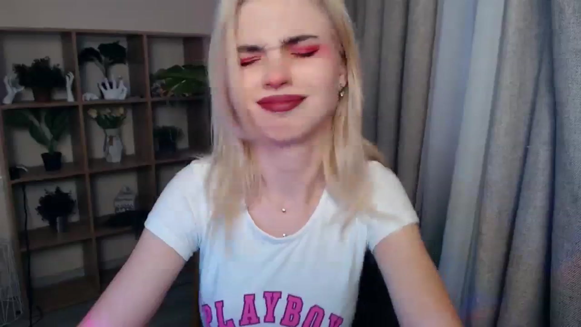 Gallery image thumbnail from Erineys's myfreecams stream on, 02/03/2024, 14:03 image 6 of 20