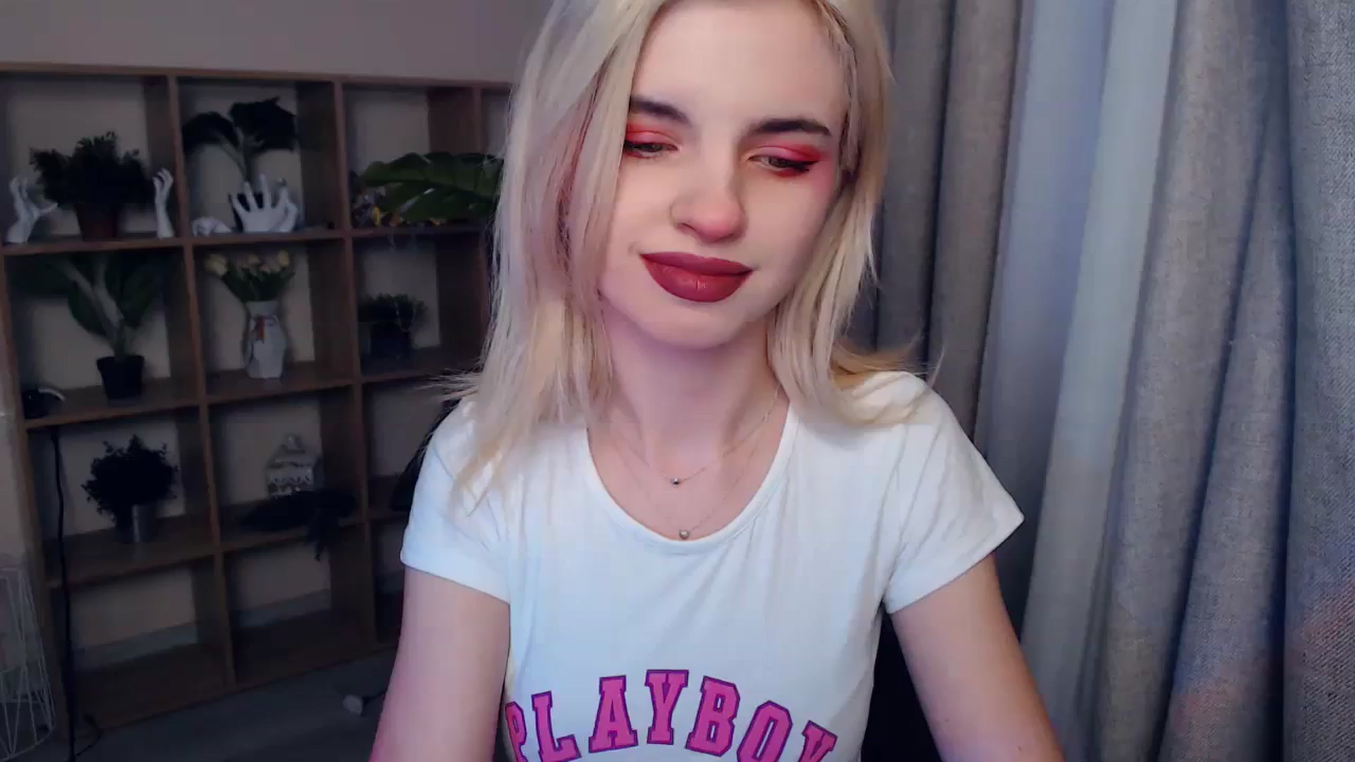 Gallery image thumbnail from Erineys's myfreecams stream on, 02/03/2024, 14:03 image 2 of 20