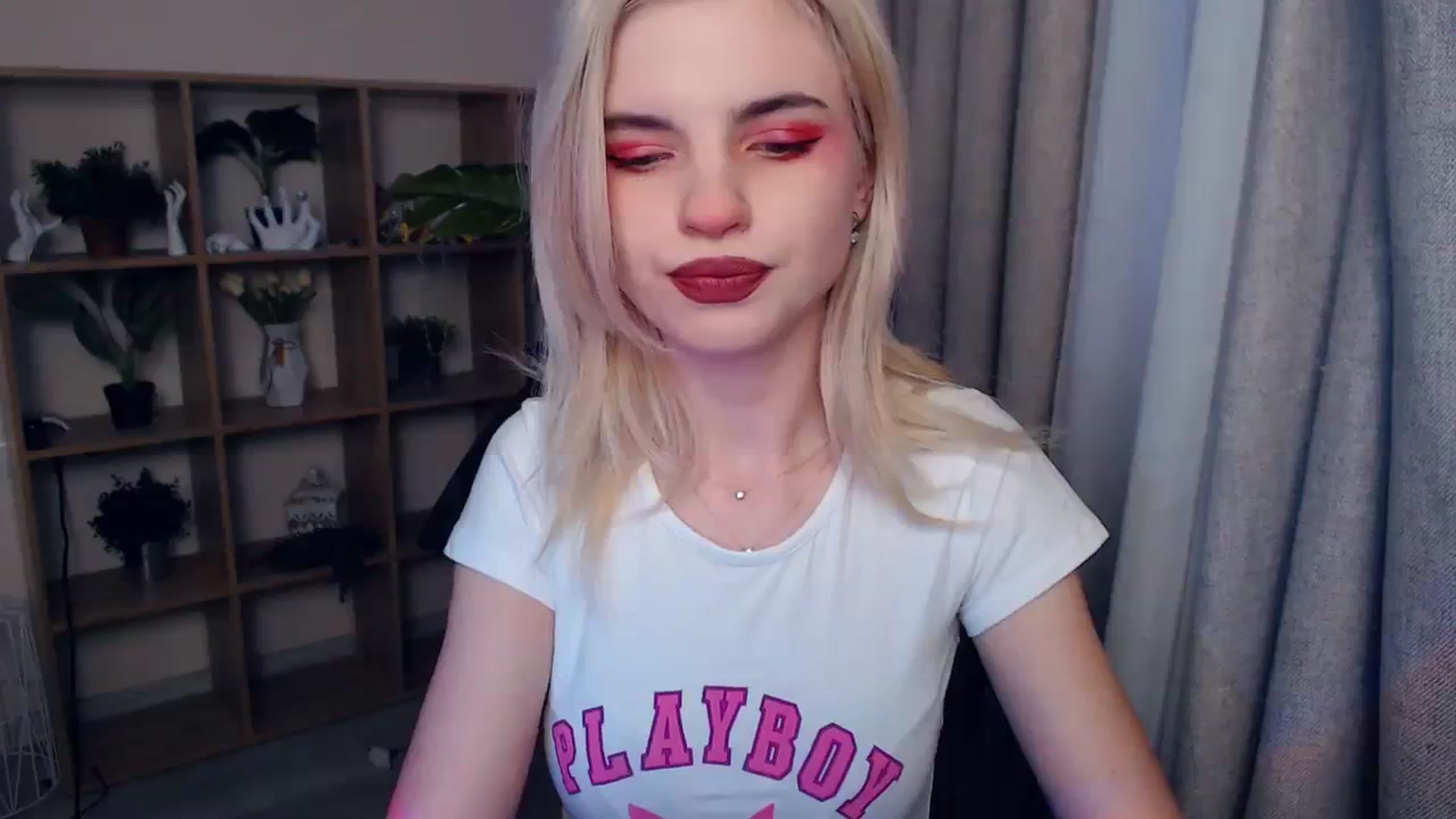 Gallery image thumbnail from Erineys's myfreecams stream on, 02/03/2024, 14:03 image 5 of 20