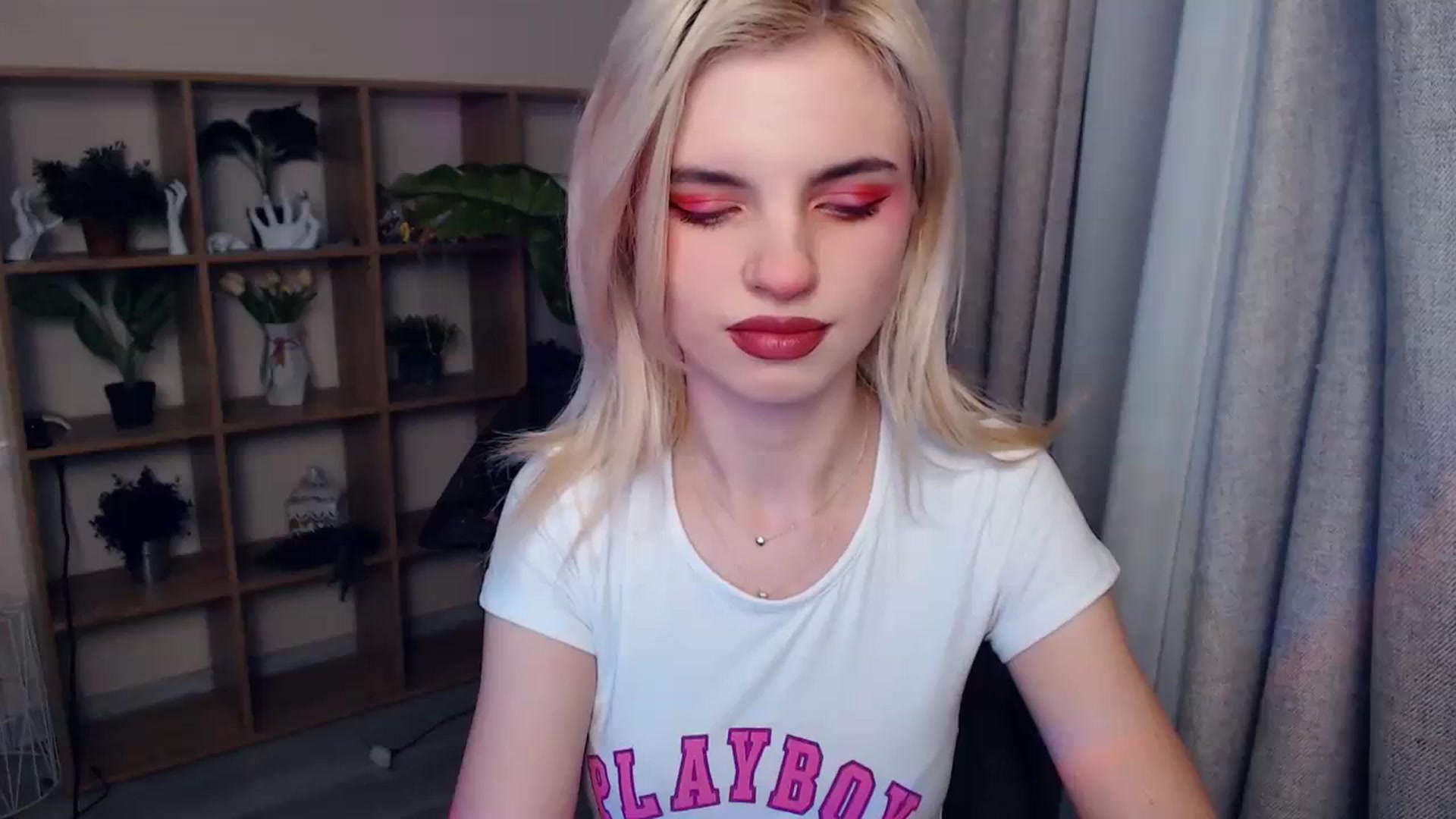 Gallery image thumbnail from Erineys's myfreecams stream on, 02/03/2024, 14:41 image 12 of 20