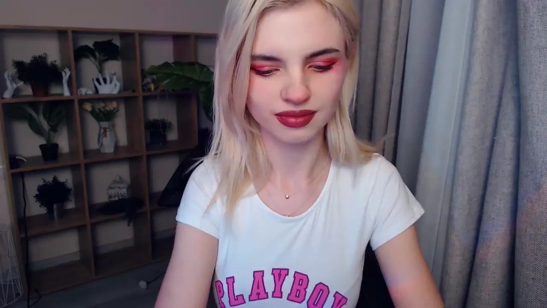 Gallery image thumbnail from Erineys's myfreecams stream on, 02/03/2024, 14:41 image 4 of 20