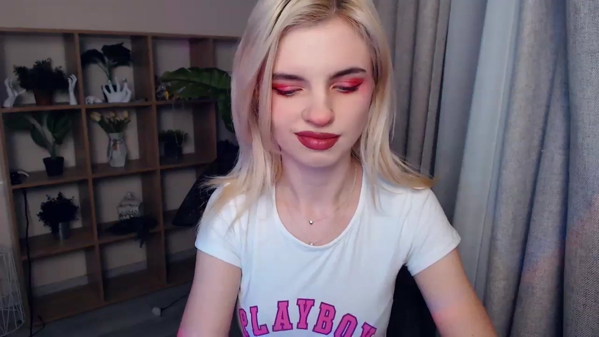 Gallery image thumbnail from Erineys's myfreecams stream on, 02/03/2024, 14:41 image 10 of 20