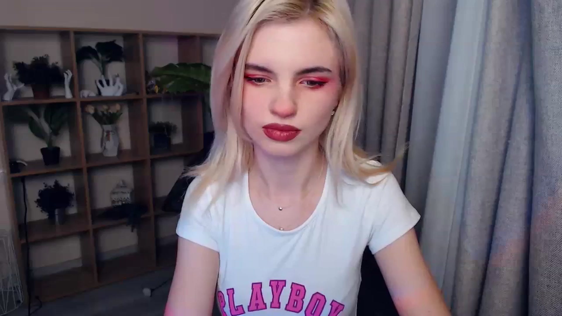 Gallery image thumbnail from Erineys's myfreecams stream on, 02/03/2024, 14:41 image 13 of 20