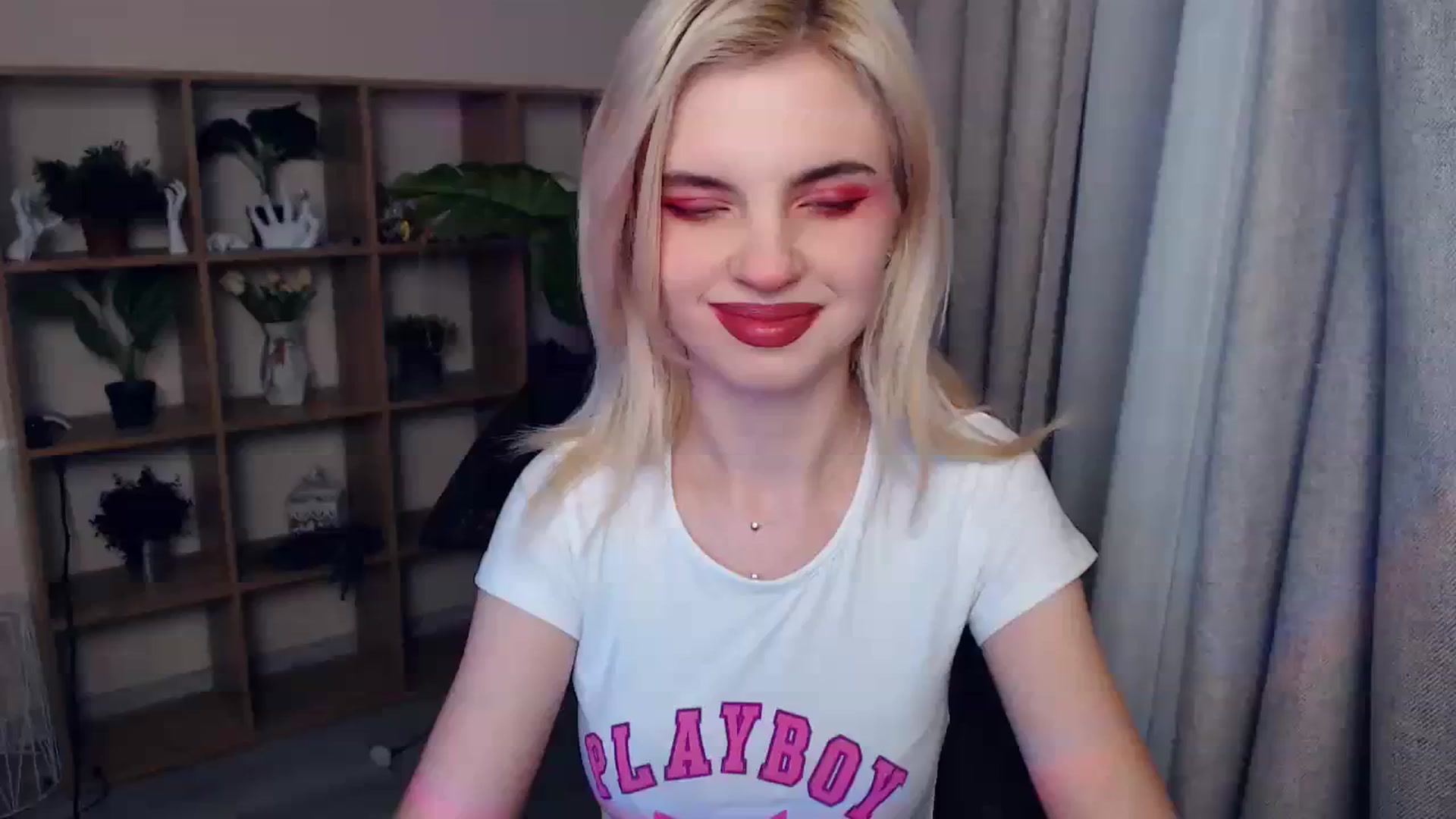 Gallery image thumbnail from Erineys's myfreecams stream on, 02/03/2024, 14:41 image 14 of 20