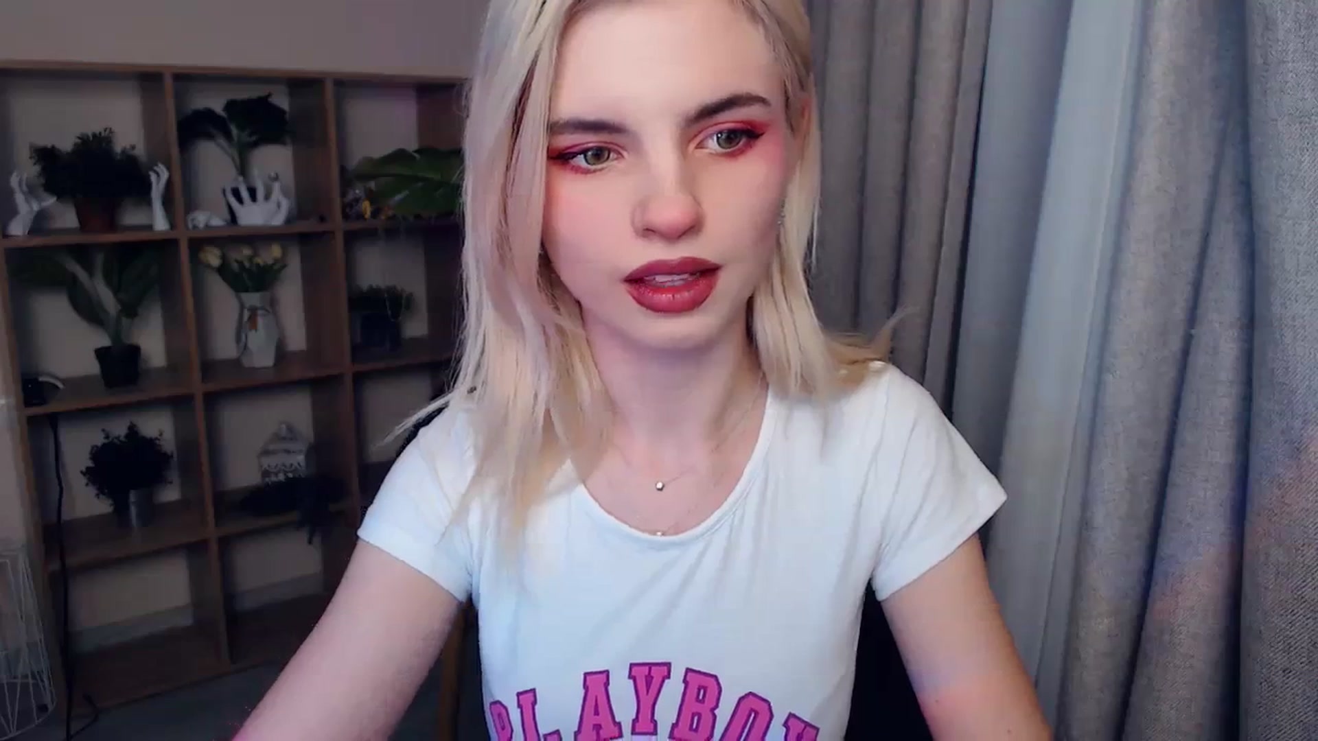 Gallery image thumbnail from Erineys's myfreecams stream on, 02/03/2024, 14:41 image 3 of 20