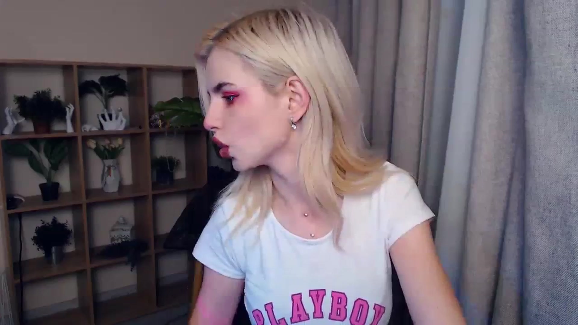 Gallery image thumbnail from Erineys's myfreecams stream on, 02/03/2024, 16:42 image 12 of 20