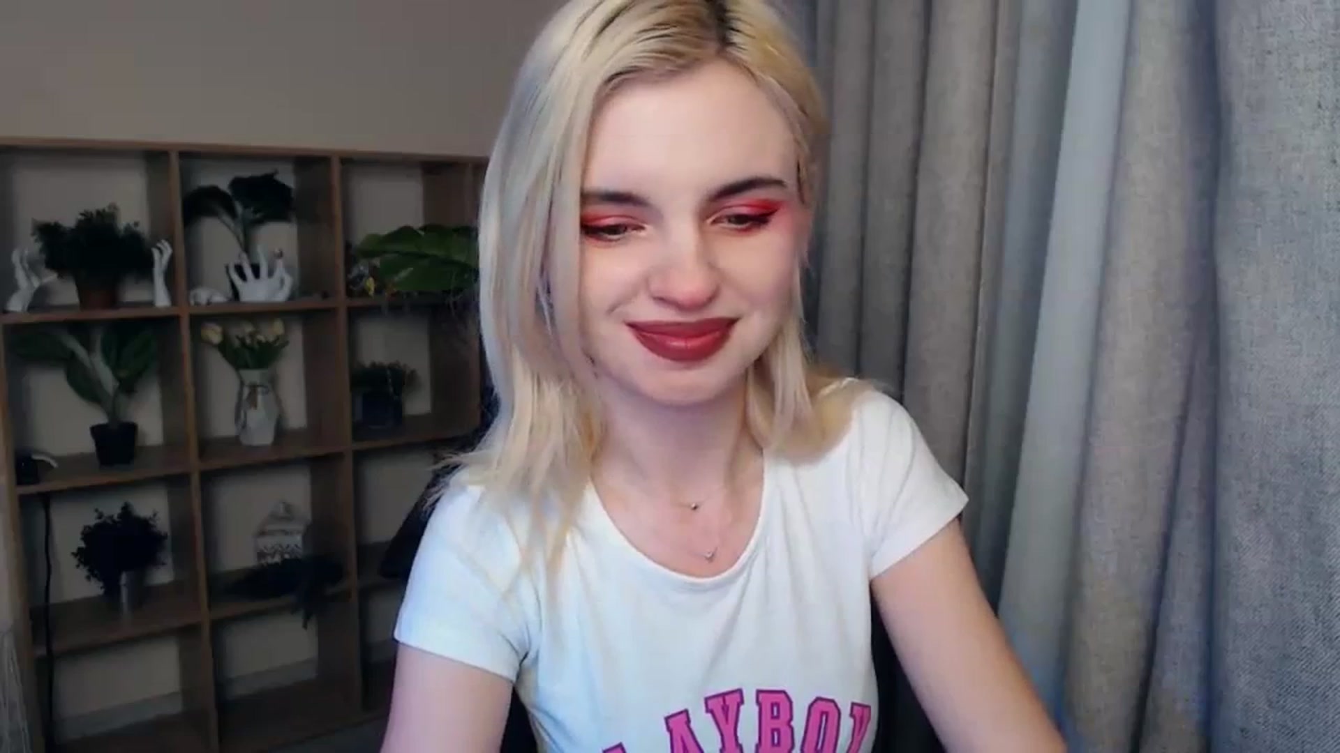 Gallery image thumbnail from Erineys's myfreecams stream on, 02/03/2024, 16:42 image 2 of 20