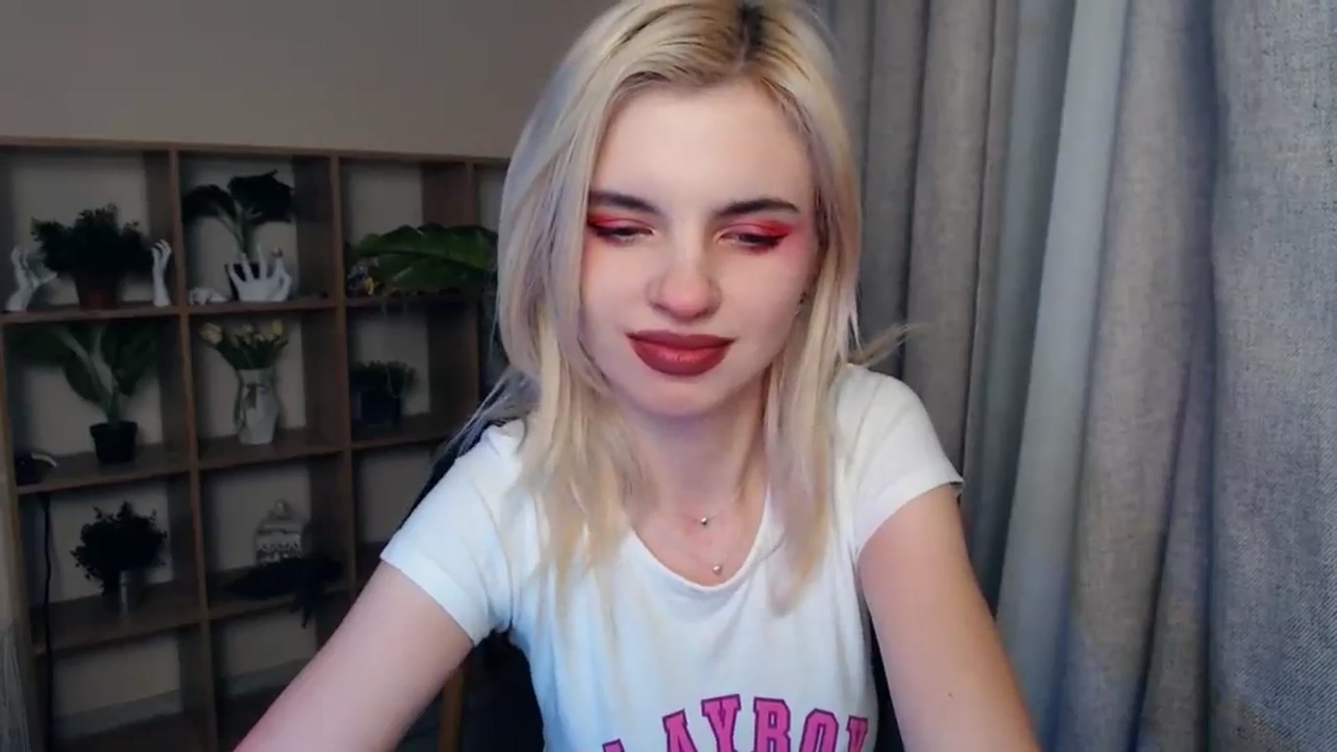 Gallery image thumbnail from Erineys's myfreecams stream on, 02/03/2024, 16:42 image 16 of 20