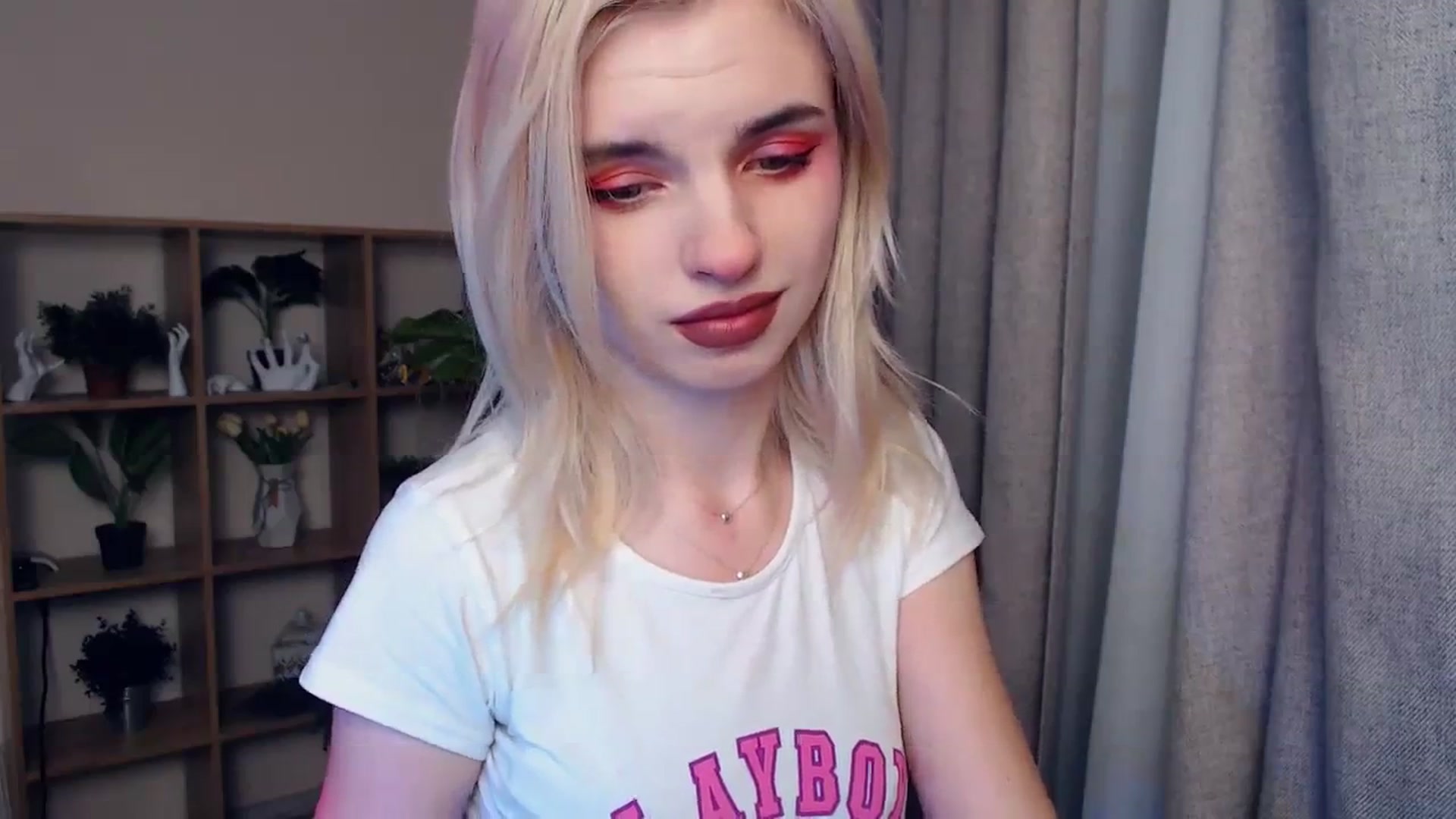 Gallery image thumbnail from Erineys's myfreecams stream on, 02/03/2024, 16:42 image 18 of 20
