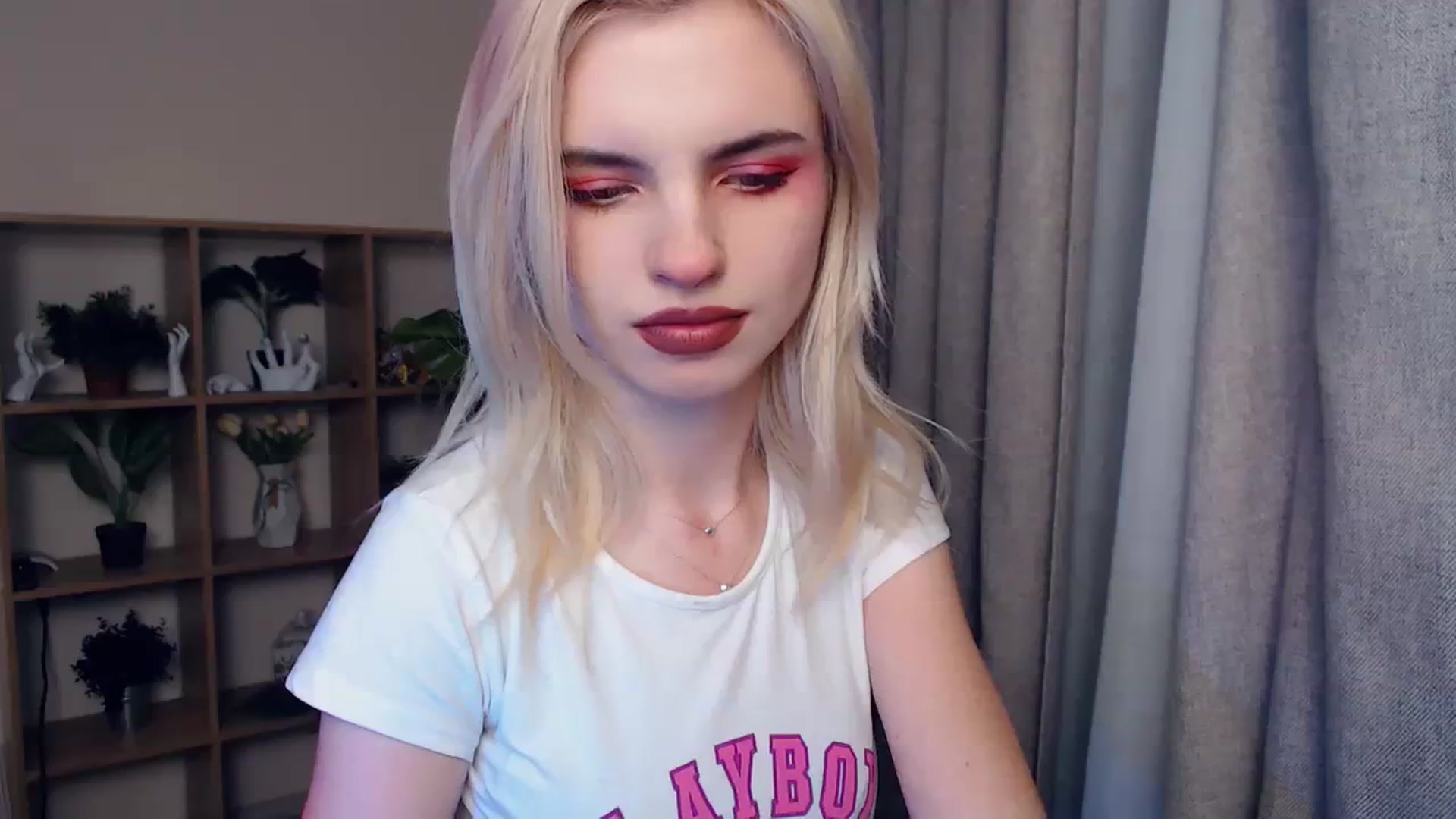 Gallery image thumbnail from Erineys's myfreecams stream on, 02/03/2024, 16:42 image 19 of 20