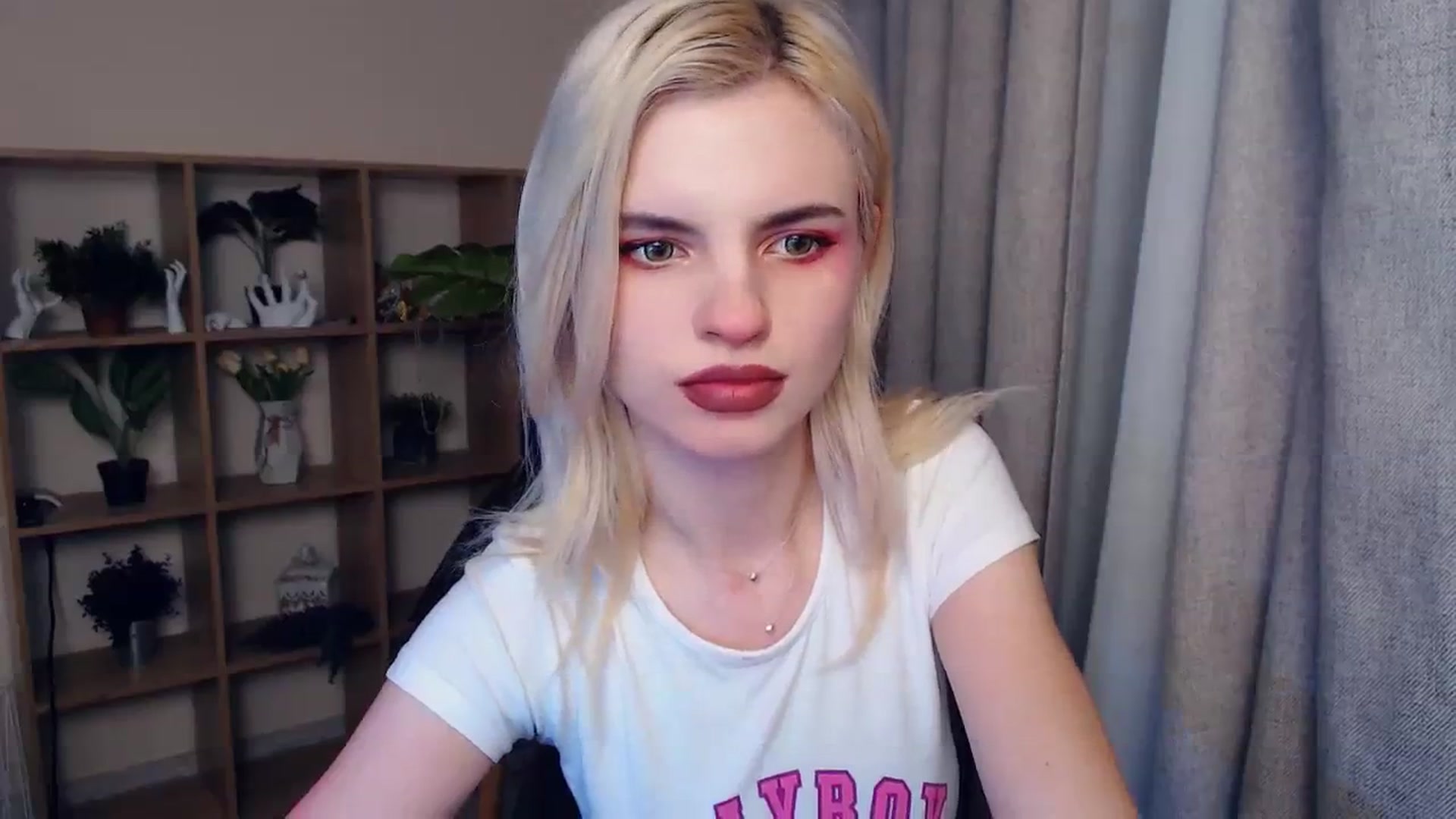 Gallery image thumbnail from Erineys's myfreecams stream on, 02/03/2024, 16:42 image 6 of 20