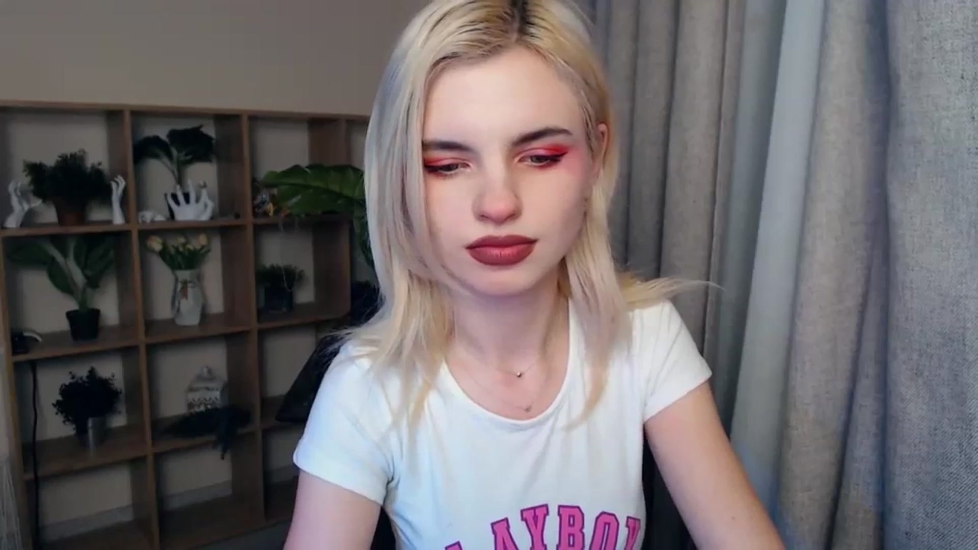 Gallery image thumbnail from Erineys's myfreecams stream on, 02/03/2024, 16:42 image 4 of 20