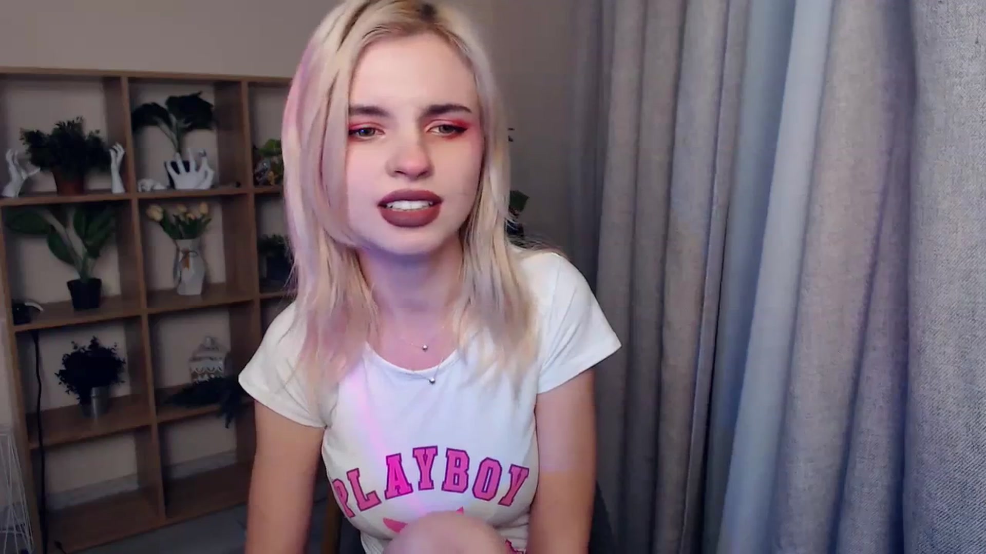 Gallery image thumbnail from Erineys's myfreecams stream on, 02/03/2024, 17:48 image 16 of 20
